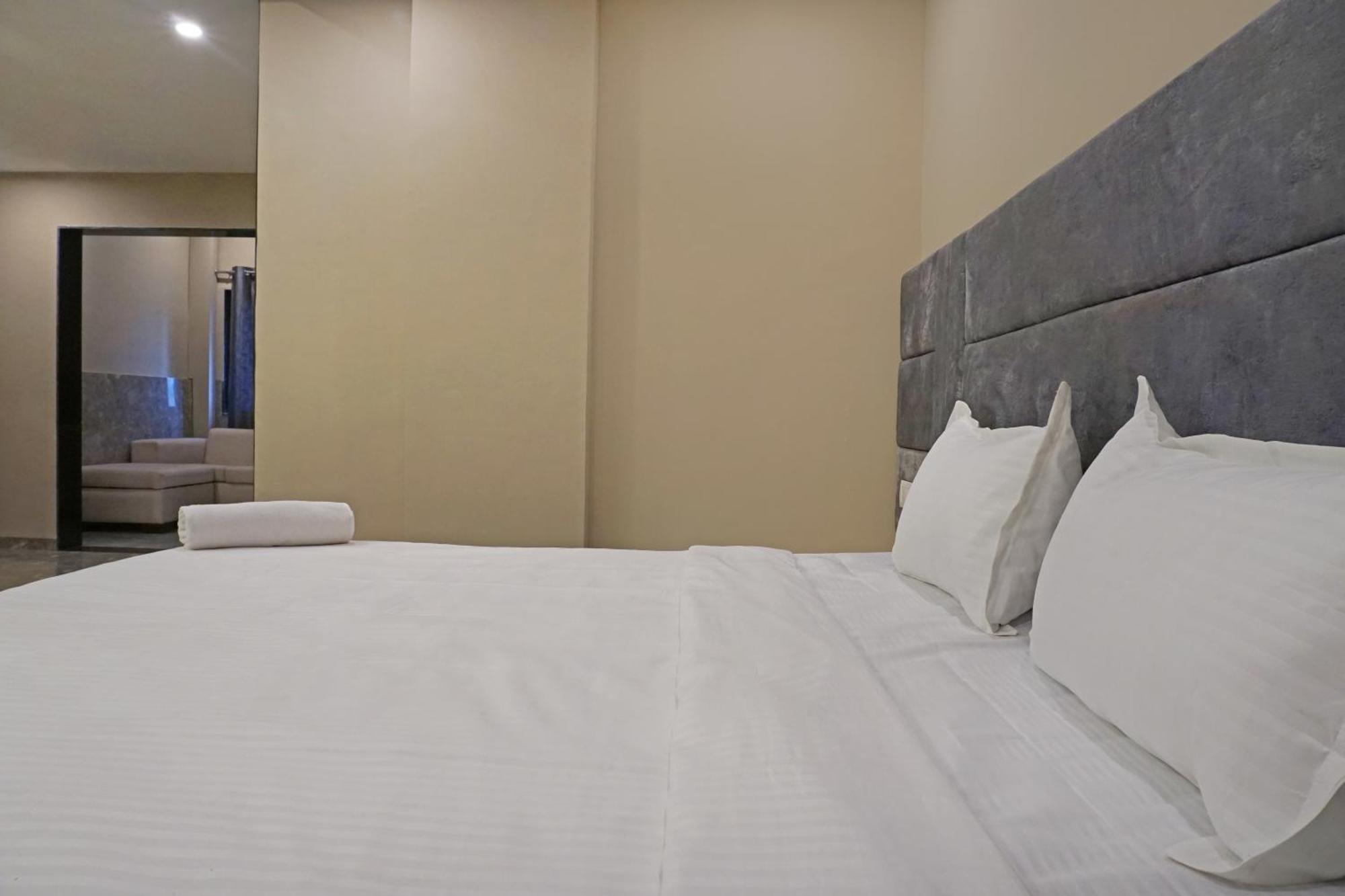 Nest Hotel *