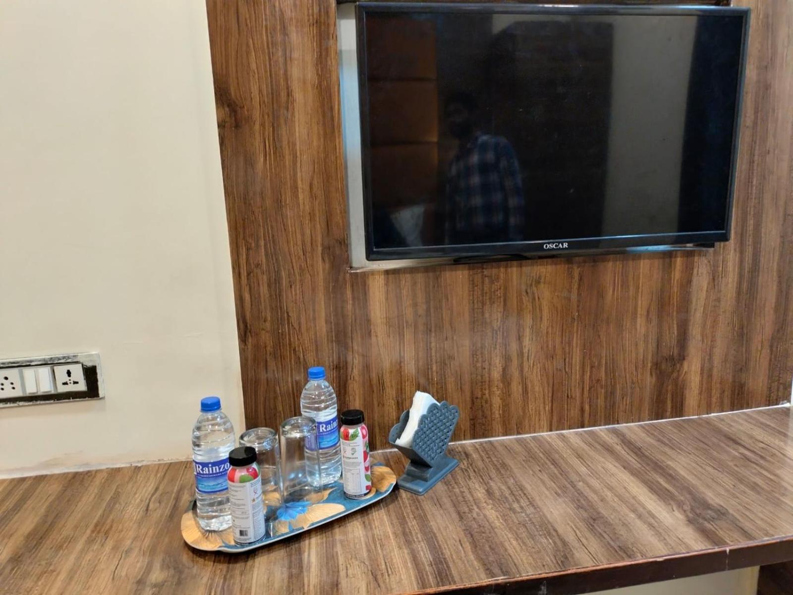 Hotel Blue Wellington - Near Airport Mumbai
