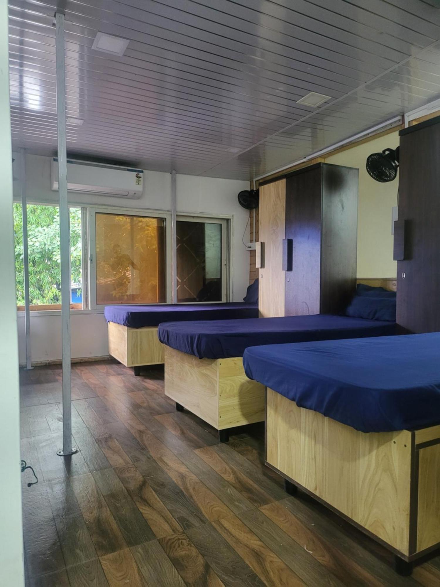 Hostel Zest 1054-andheri West *