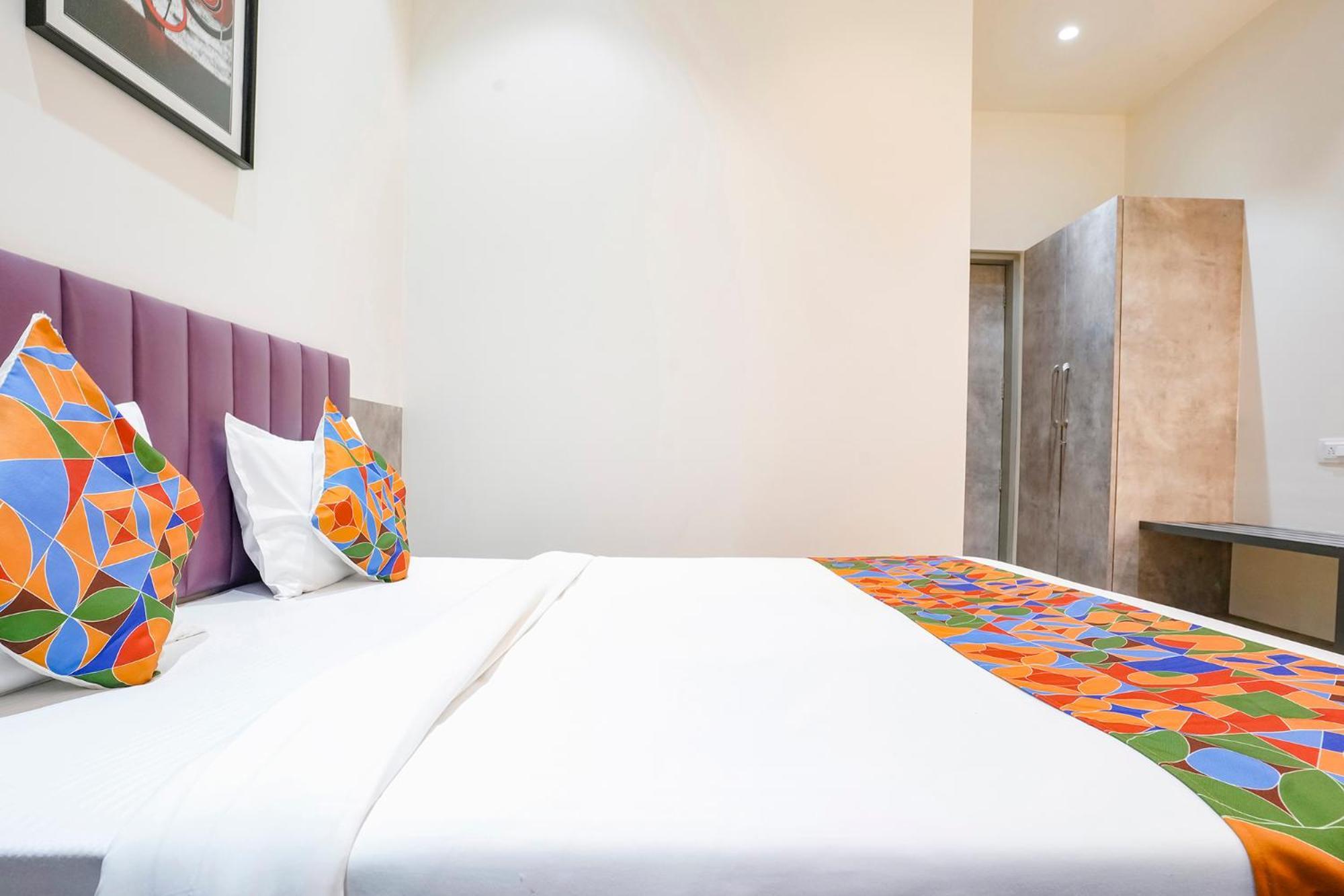 Fabhotel Global Spaces - Nr Nesco Exhibition Center Mumbai
