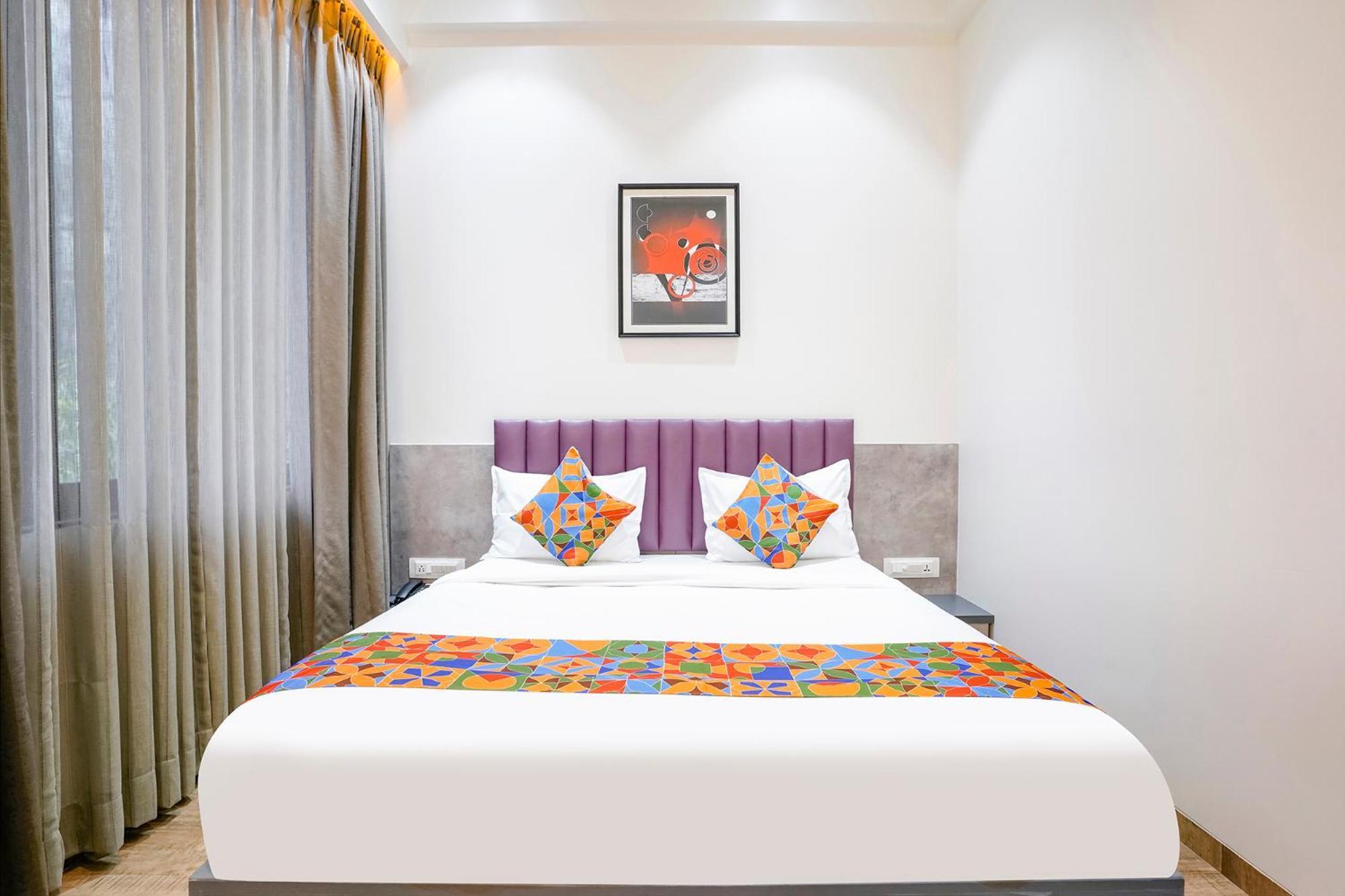 Fabhotel Global Spaces - Nr Nesco Exhibition Center Hotel 3*