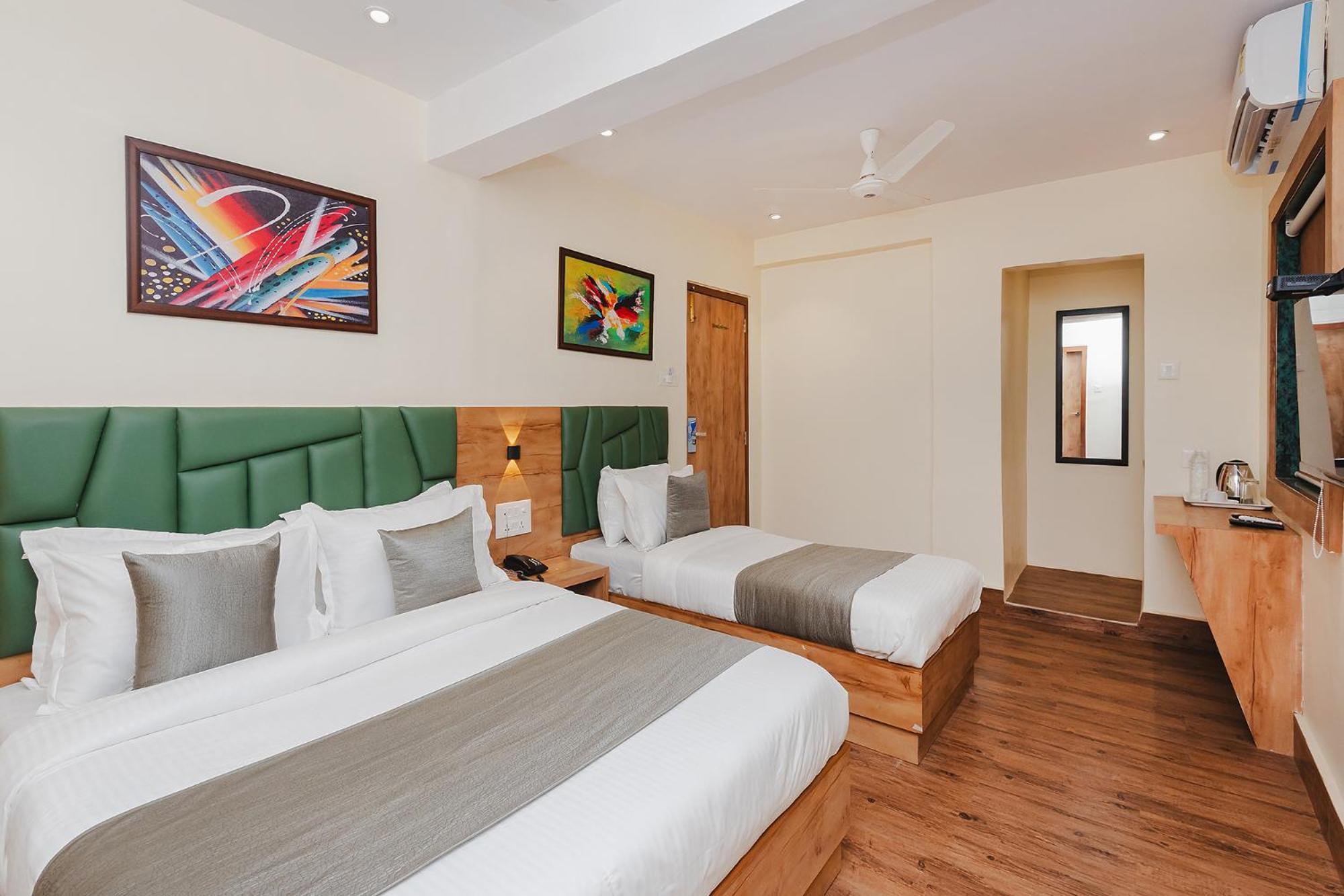 Fabhotel Airport Palace - Nr International Airport Hotel