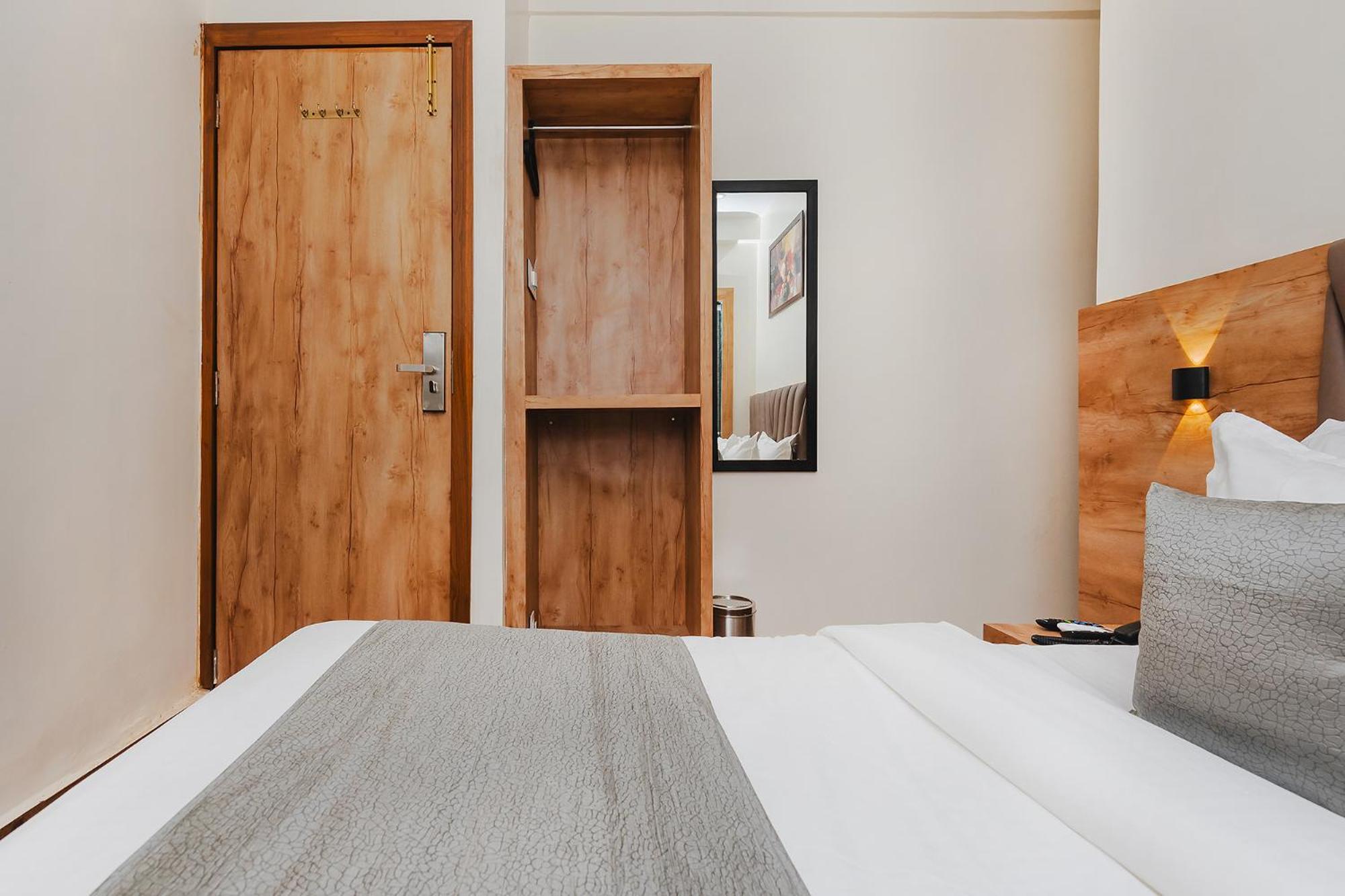 Fabhotel Airport Palace - Nr International Airport Hotel 3*