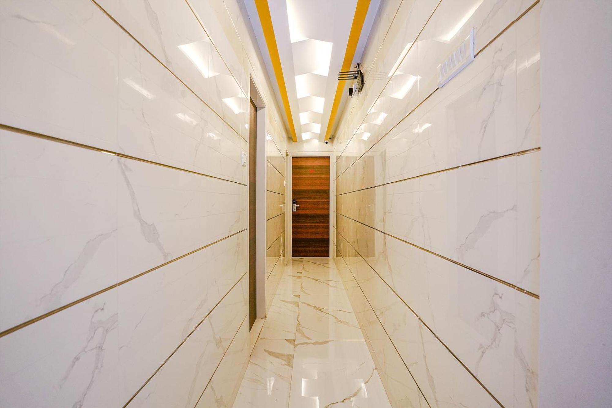 Fabexpress Ashoka - Nr International Airport Hotel