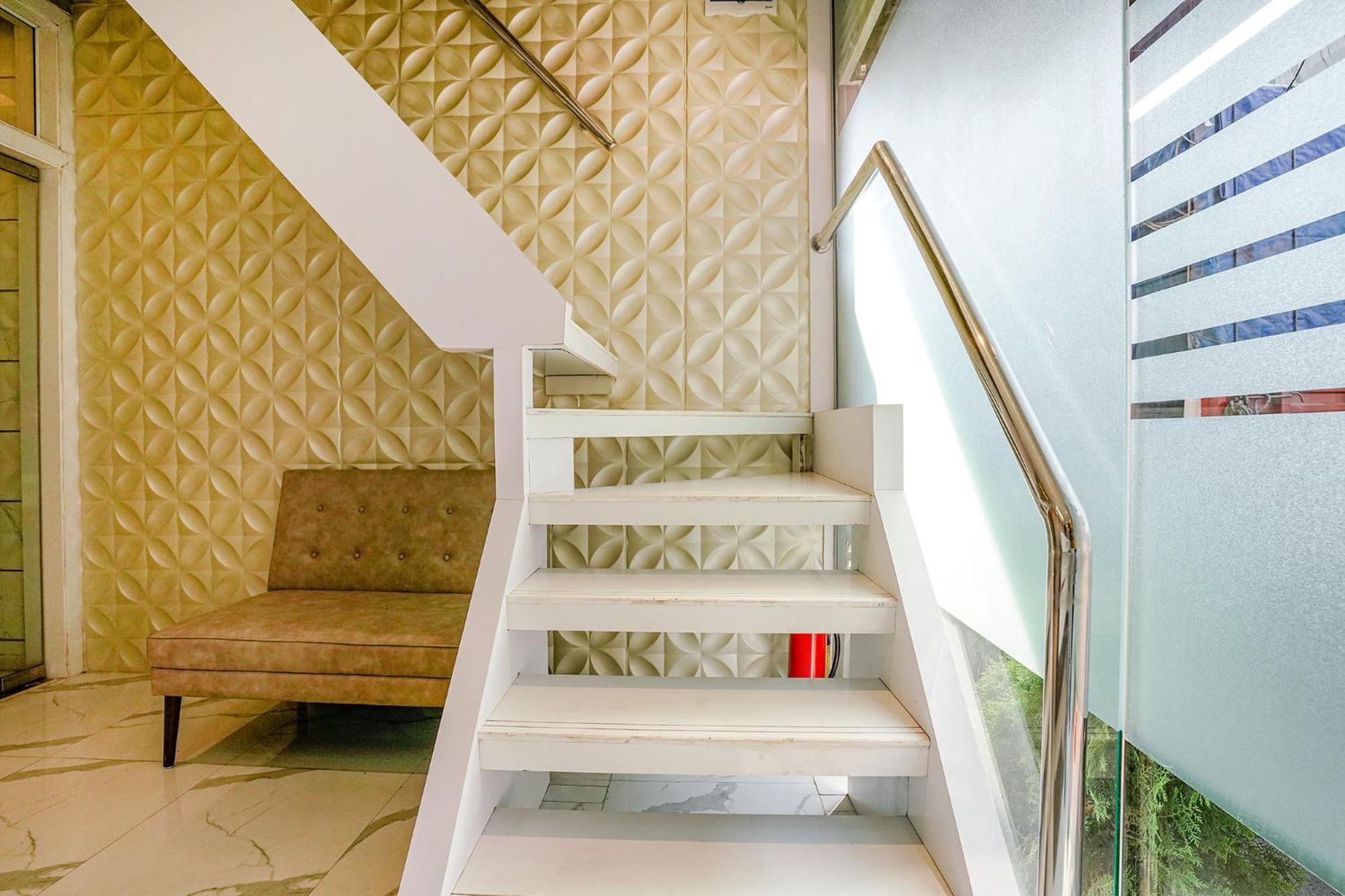 Hotel Fabexpress Ashoka - Nr International Airport