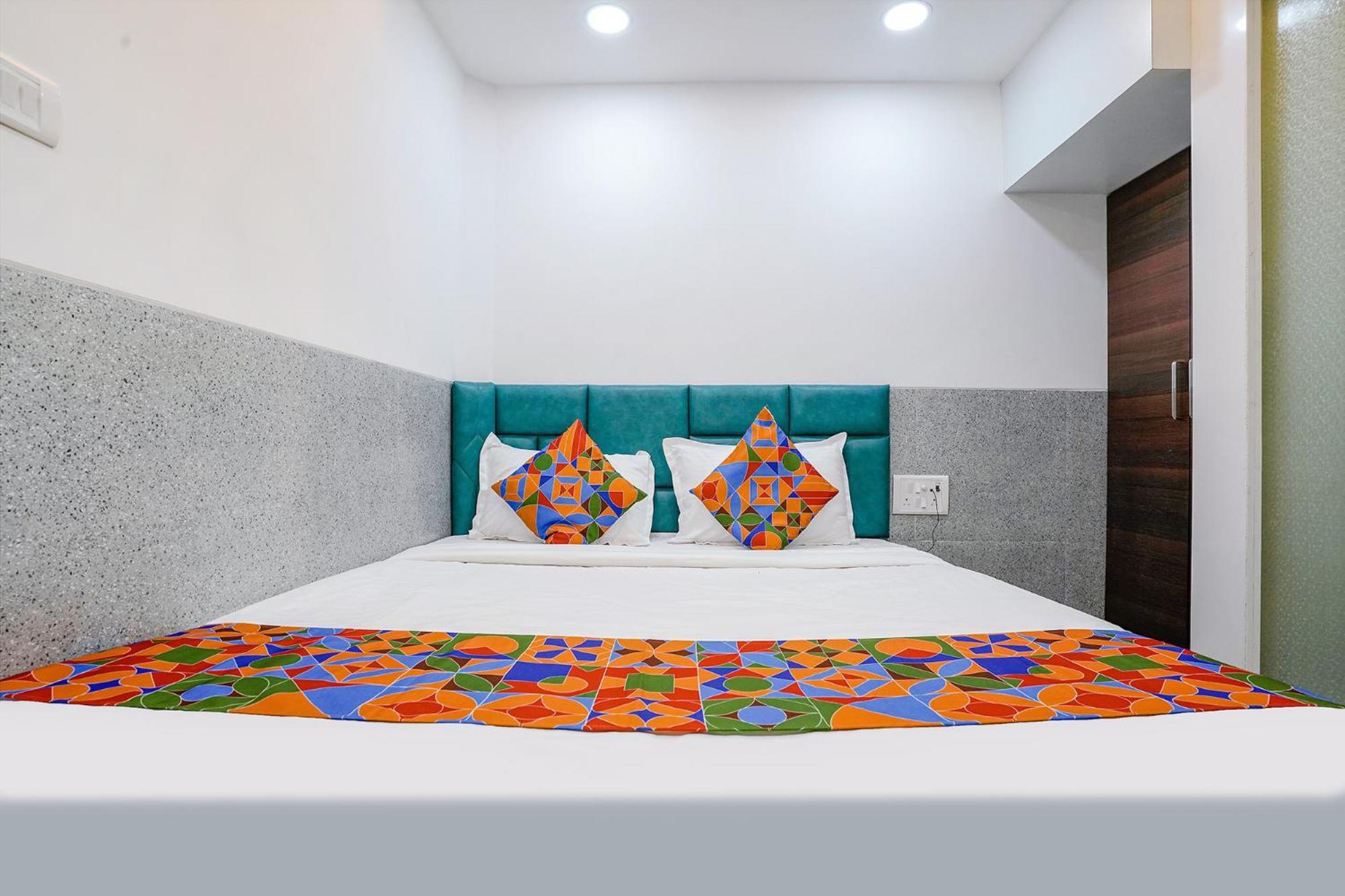 Hotel Fabexpress Ashoka - Nr International Airport
