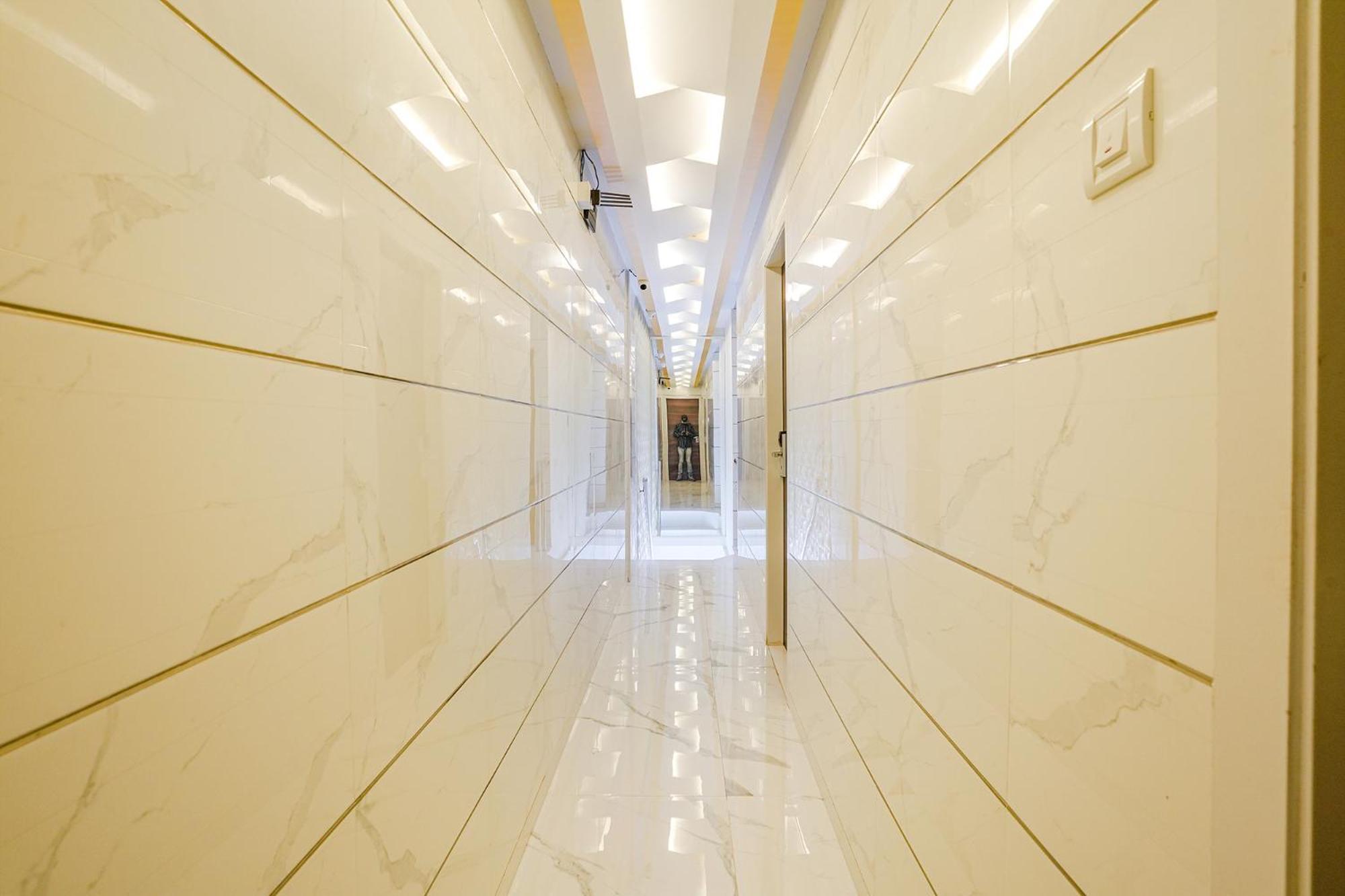 Fabexpress Ashoka - Nr International Airport