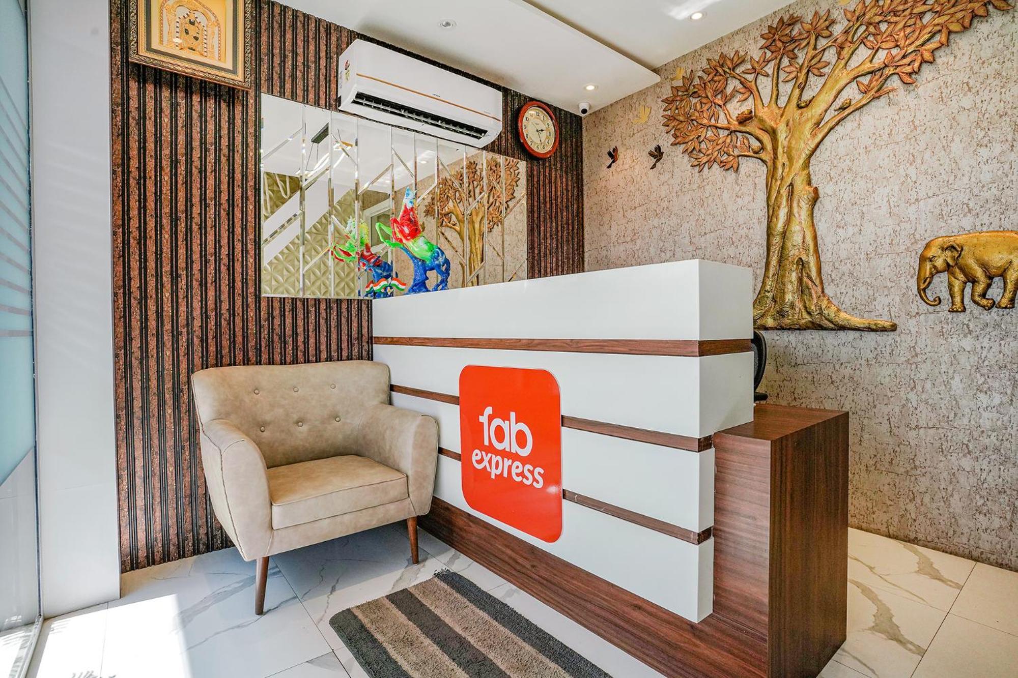 Fabexpress Ashoka - Nr International Airport 3* Mumbai