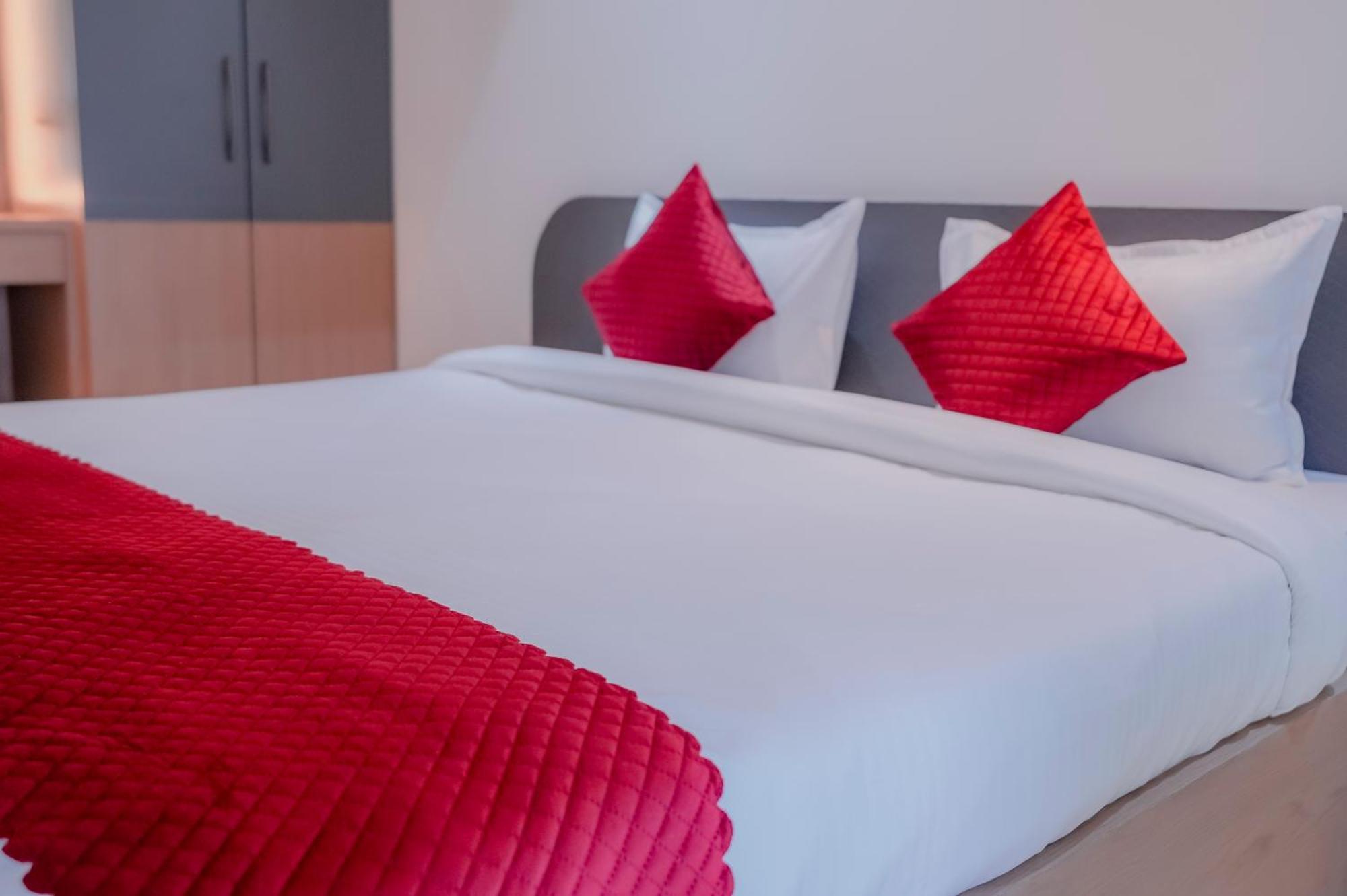 Hsquare Andheri West Hotel Mumbai