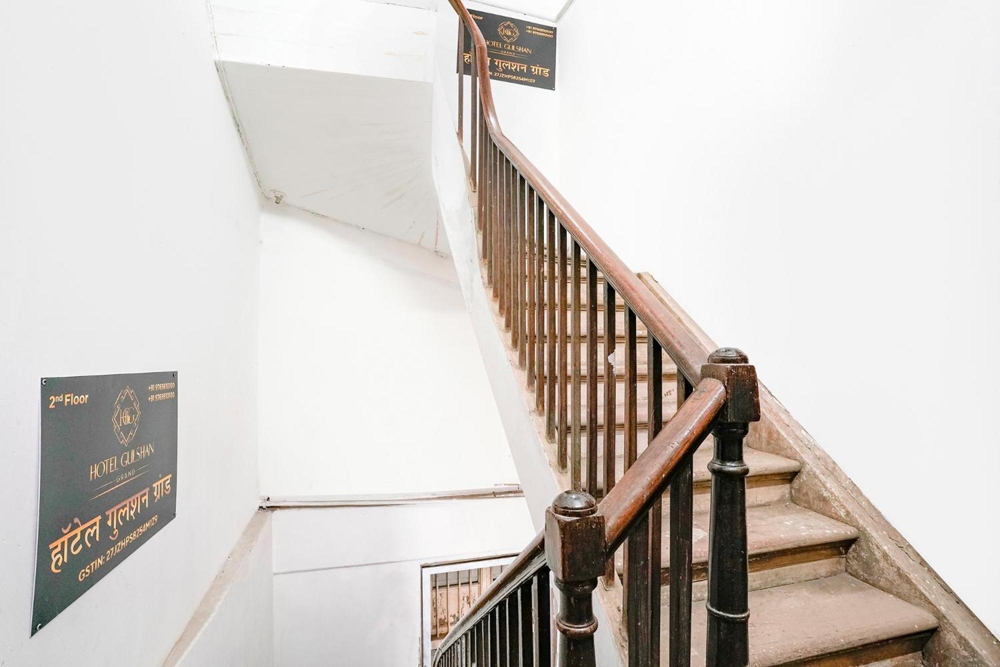 Hotel Fabexpress Gulshan Grand - Nr Gateway Of India 3*