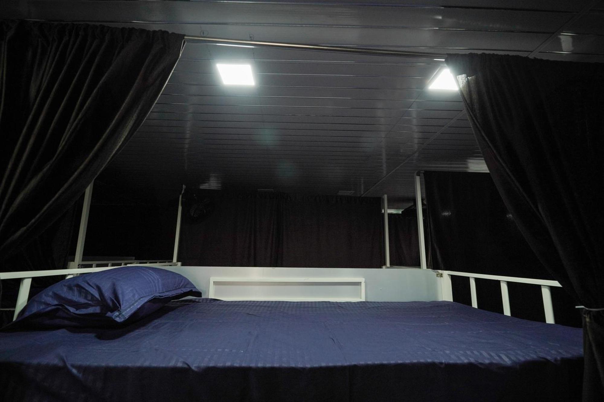 Hostel Zest 1054-andheri West *