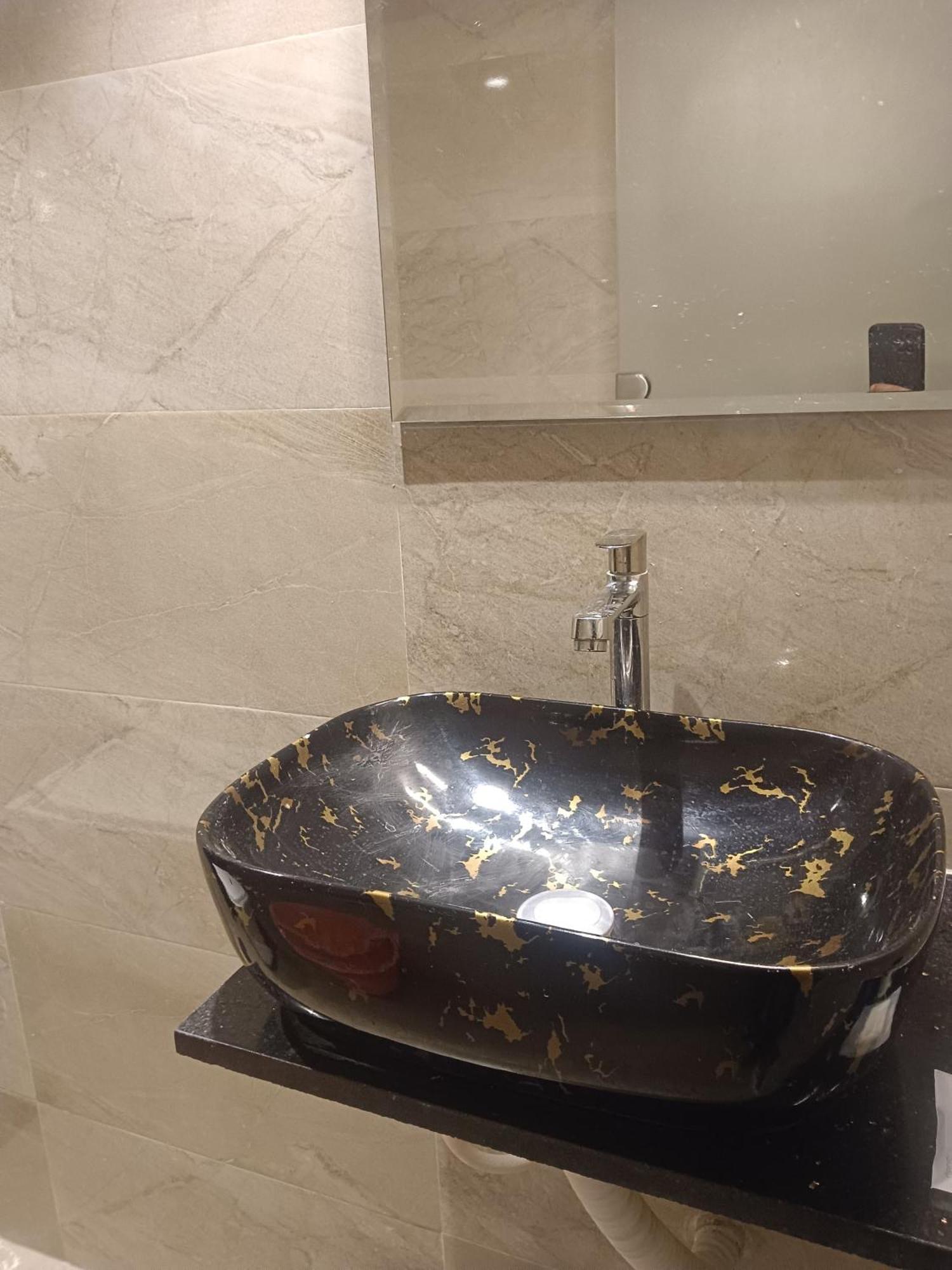 Grand Dyad - Near Kokilaben Hospital Andheri West 3* Mumbai