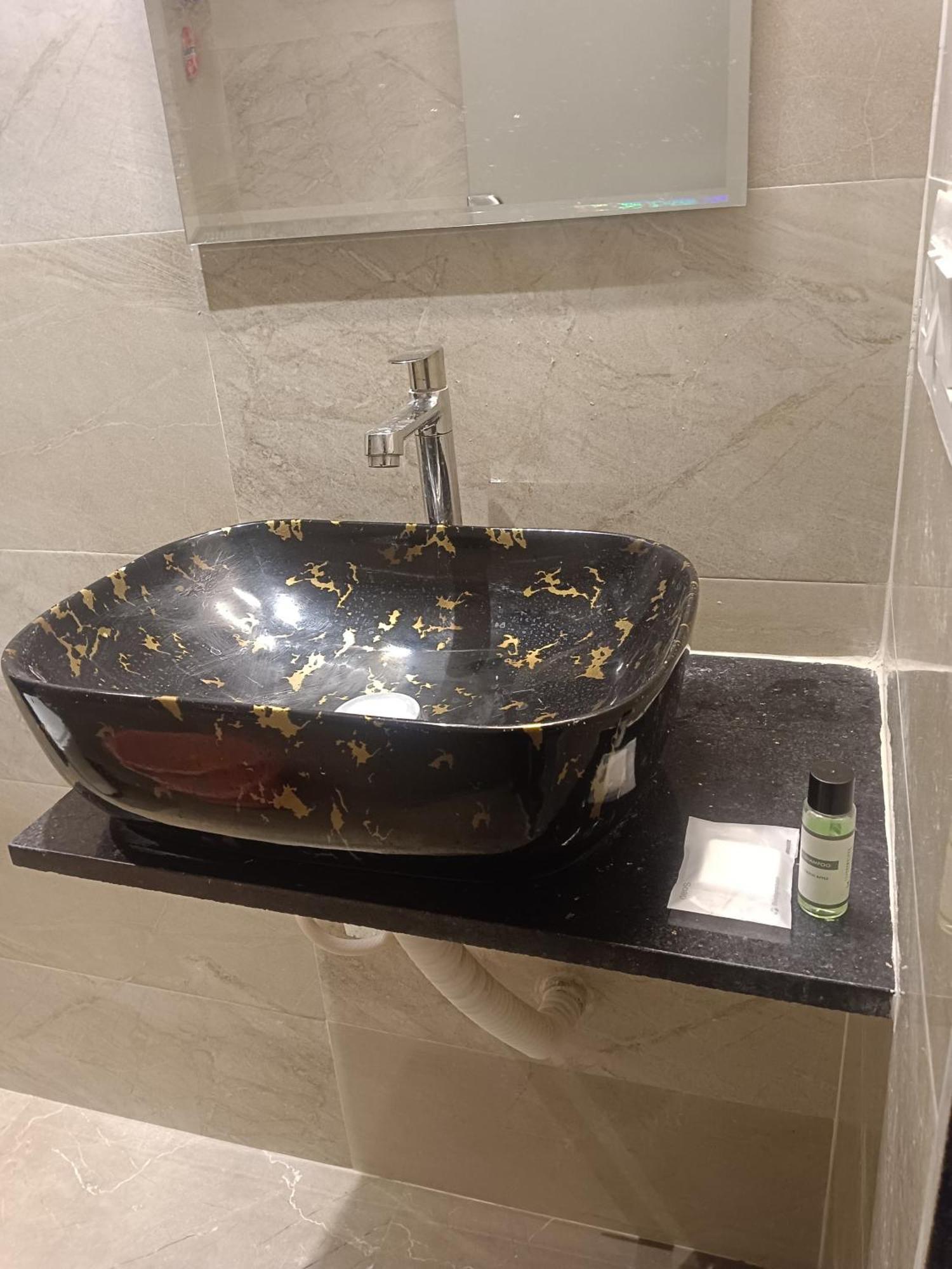 Hotel Grand Dyad - Near Kokilaben Hospital Andheri West Mumbai