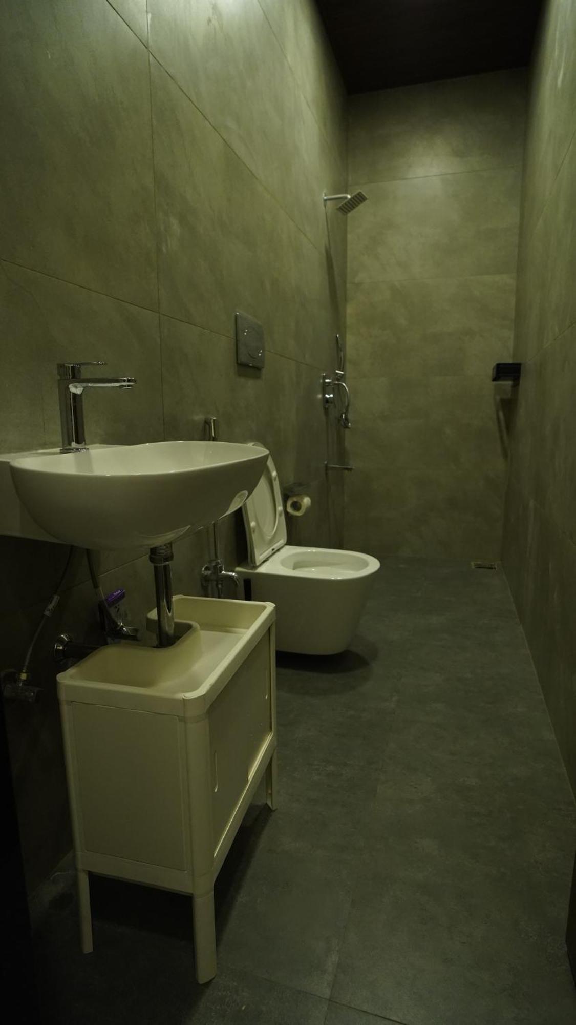 The Colaba Pod
