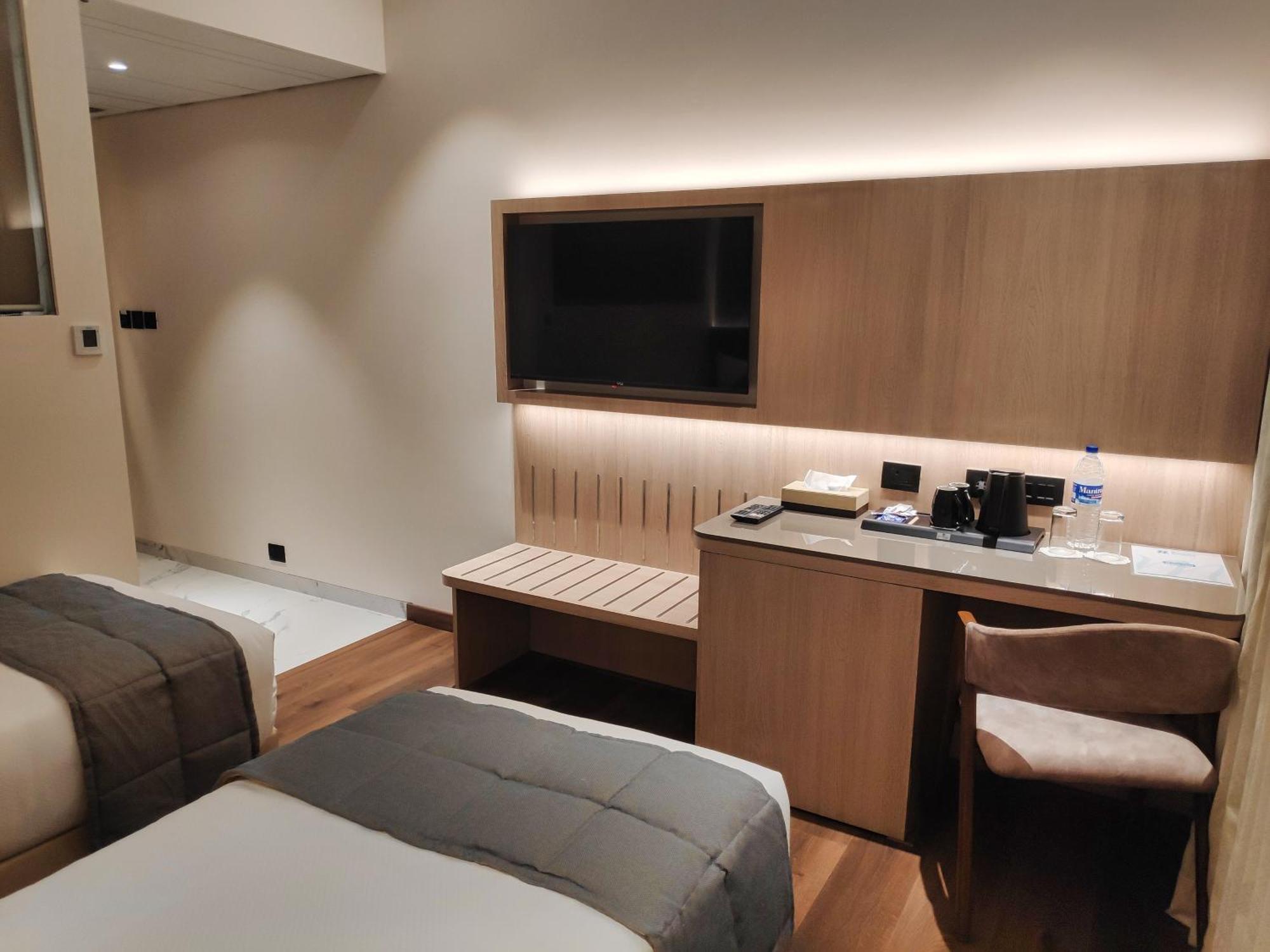 Maxxvalue Midc - Andheri Hotel 3*