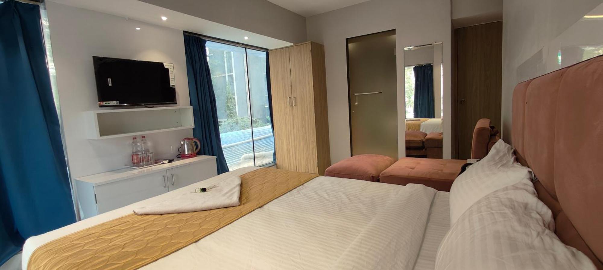 Grand Dyad - Near Kokilaben Hospital Andheri West 3* Mumbai