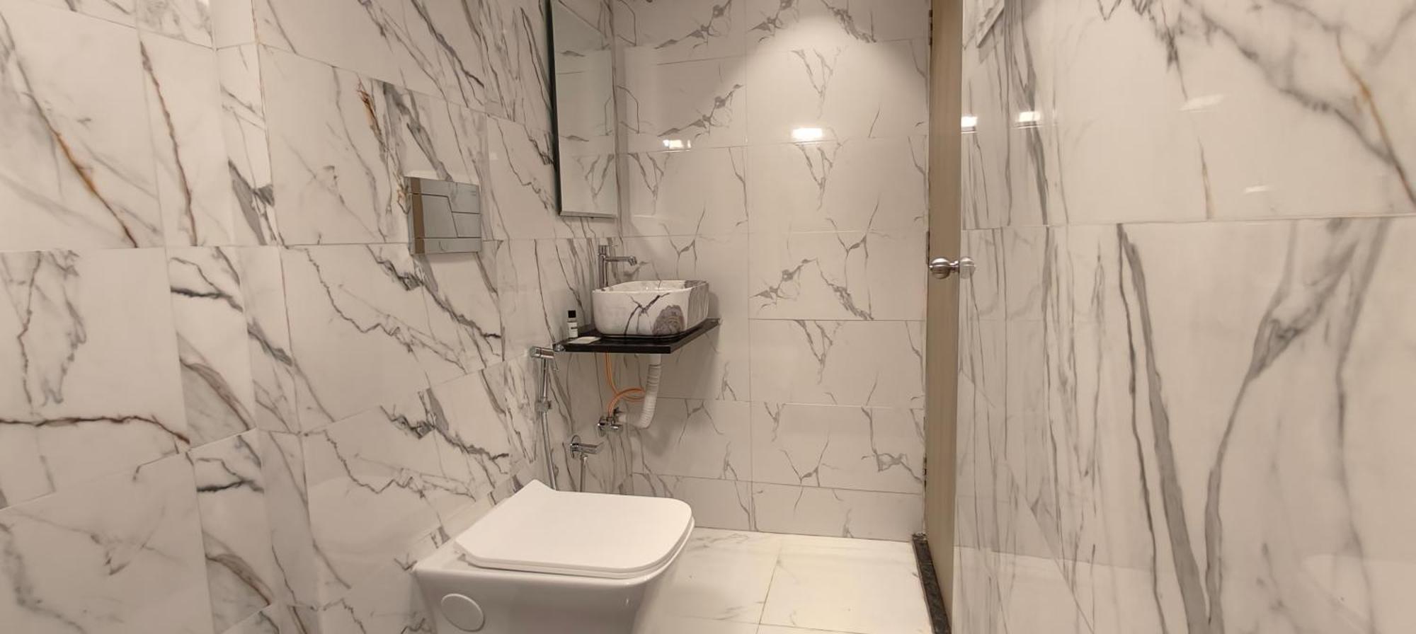 Hotel Grand Dyad - Near Kokilaben Hospital Andheri West
