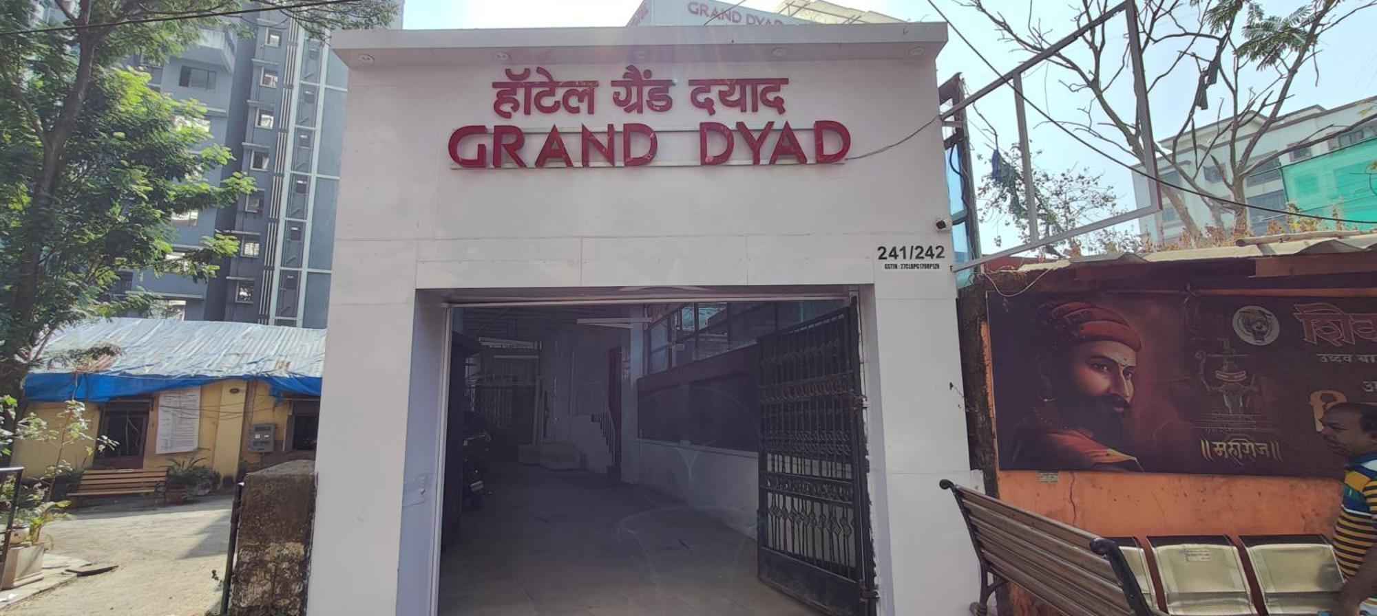 Grand Dyad - Near Kokilaben Hospital Andheri West Hotel