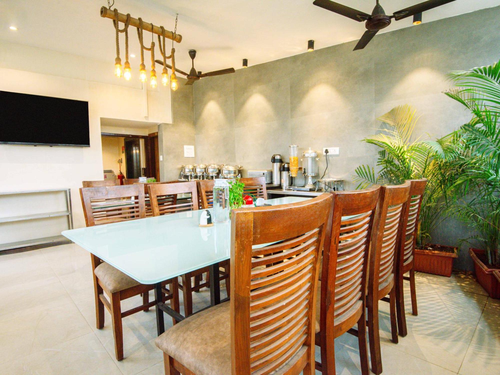 Hotel Treebo Amber Imperial 3*