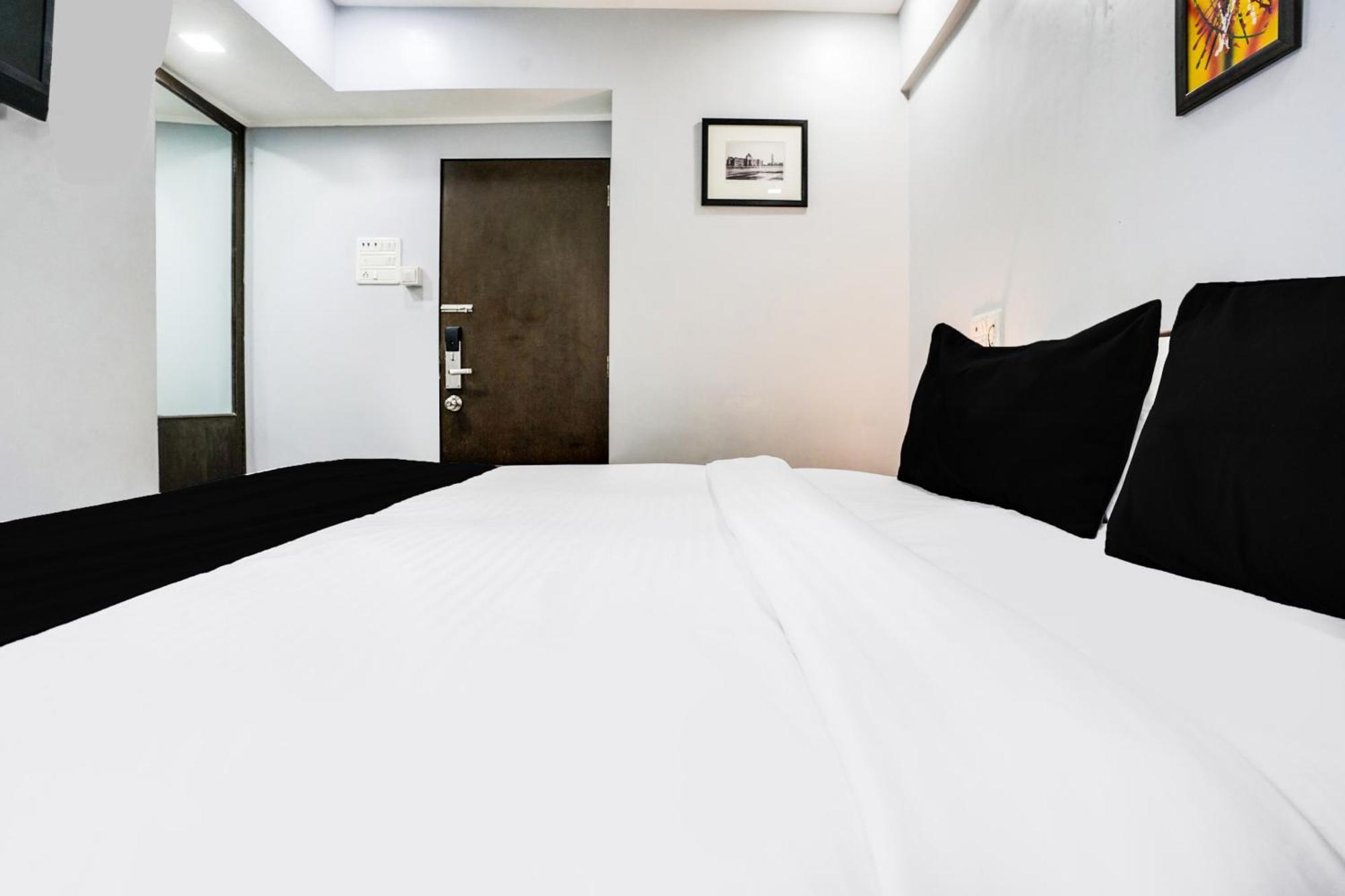 Super Collection O Andheri Near Airport Formerly We 4*