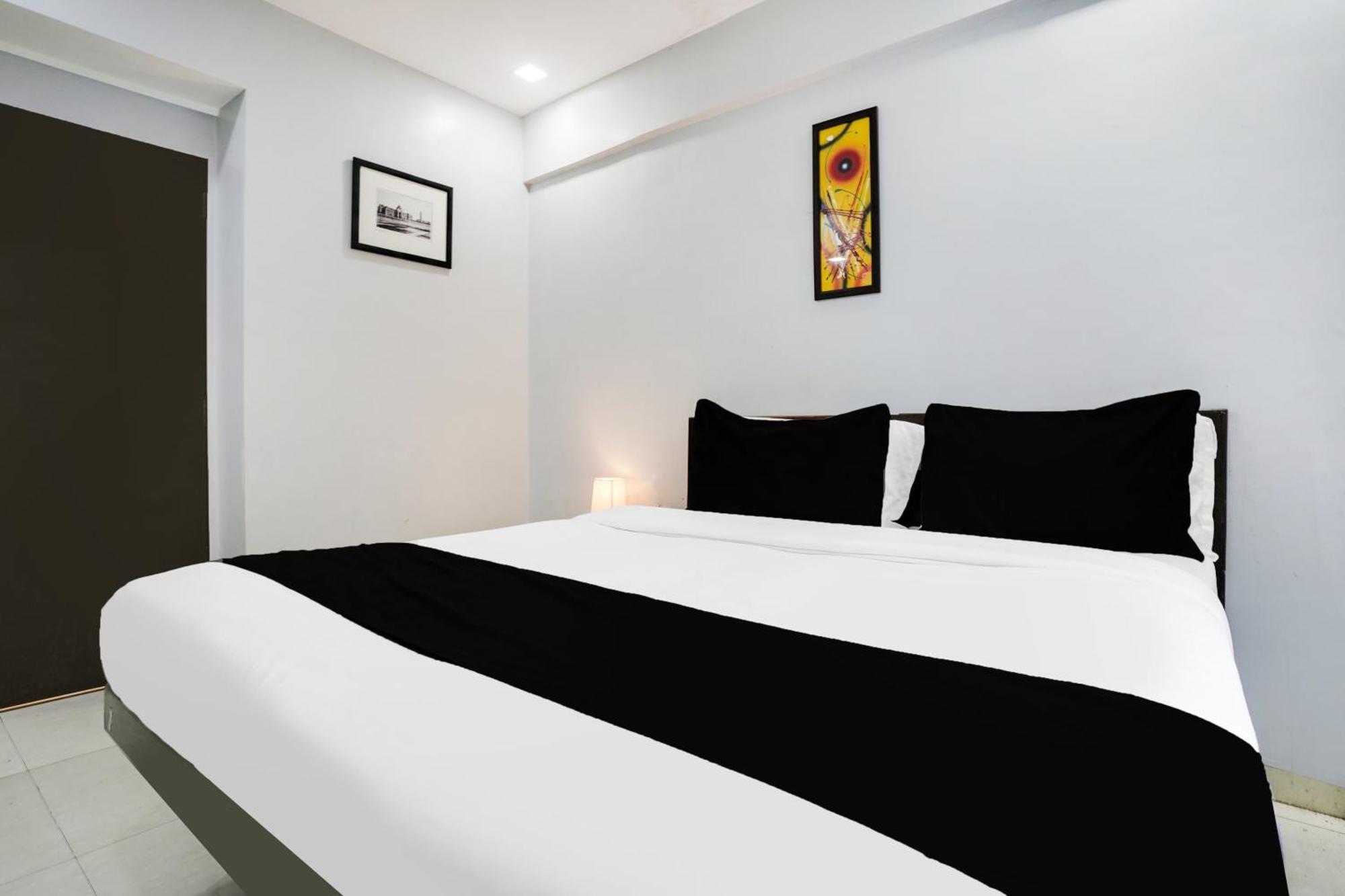 Super Collection O Andheri Near Airport Formerly We Hotel Mumbai