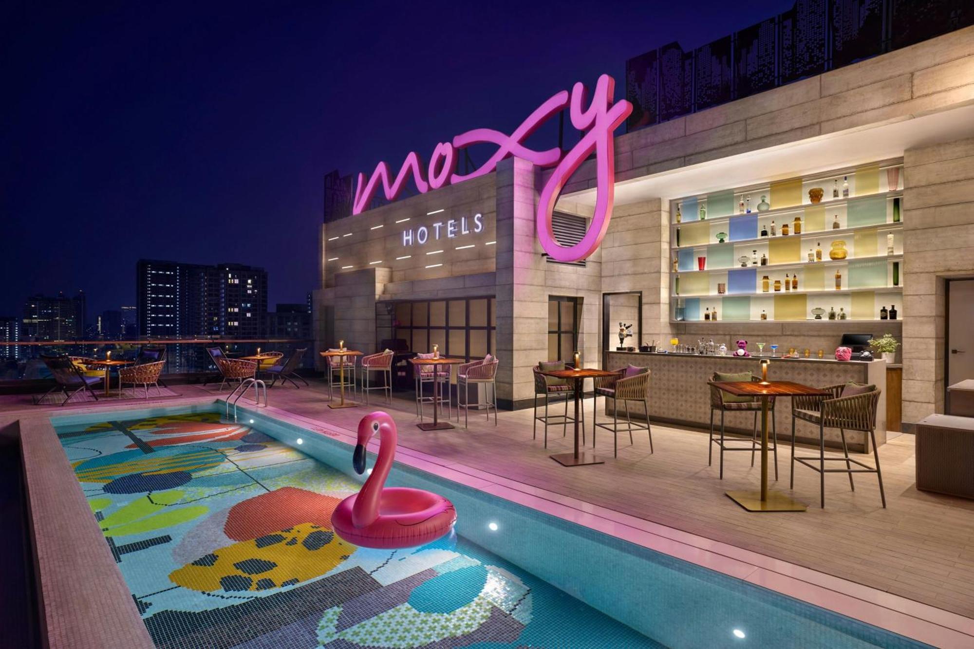 Moxy Andheri West Hotel