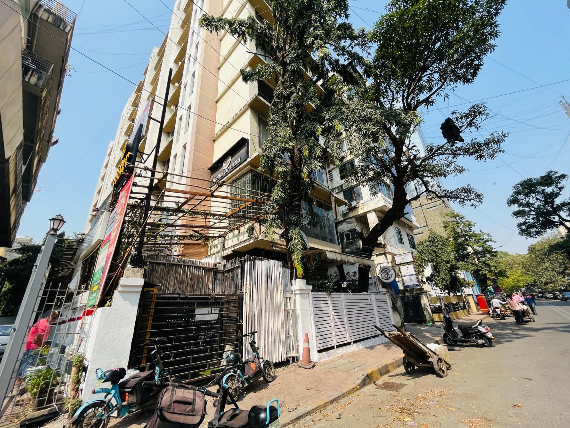 Gj Premium Shared Bandra W