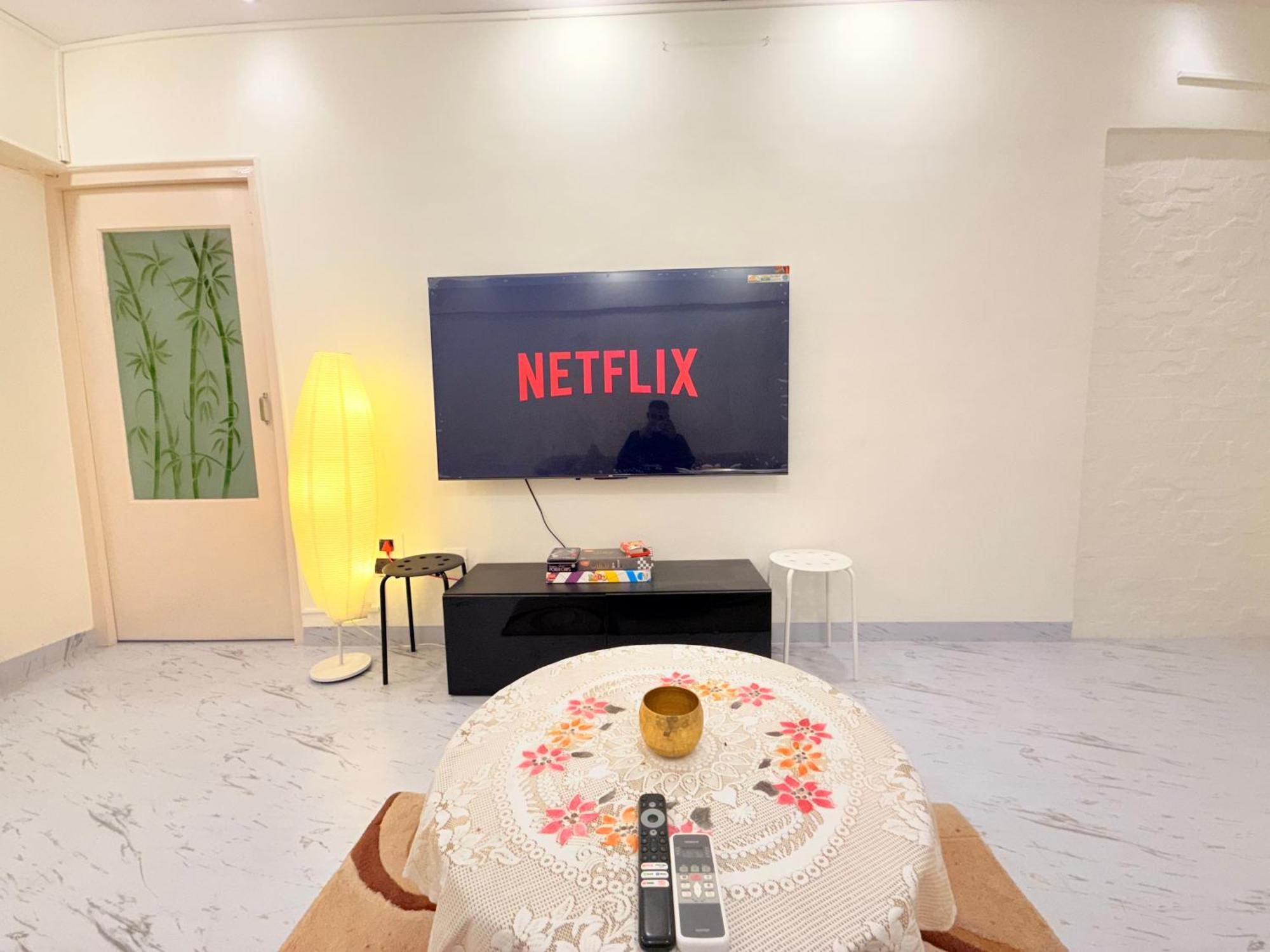 Apartment Elite 1 - 65'tv, Netflix&chill, Luxury 2bhk Mumbai