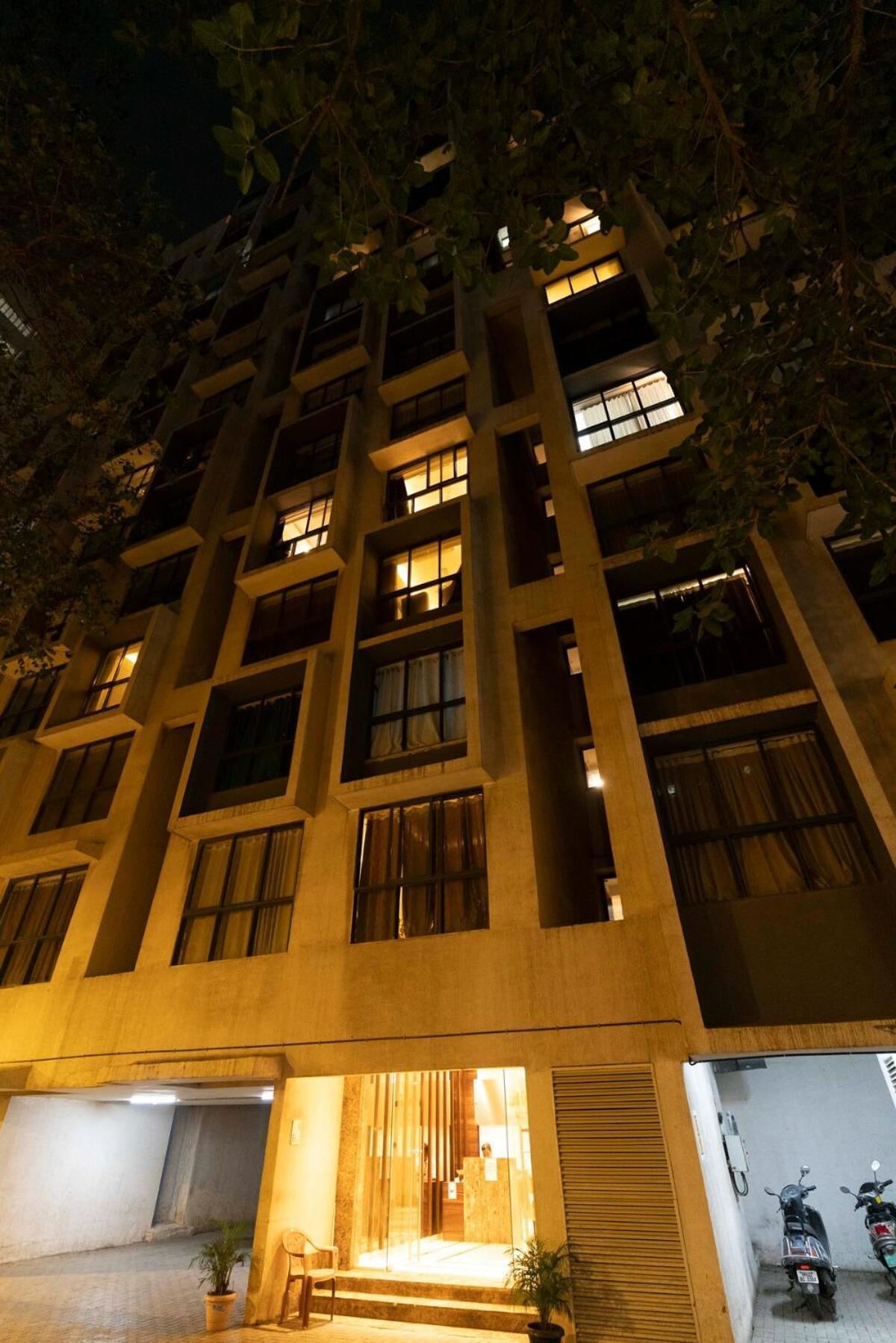 Cozy, Upscale 1 Bhk Near Bkc Mumbai