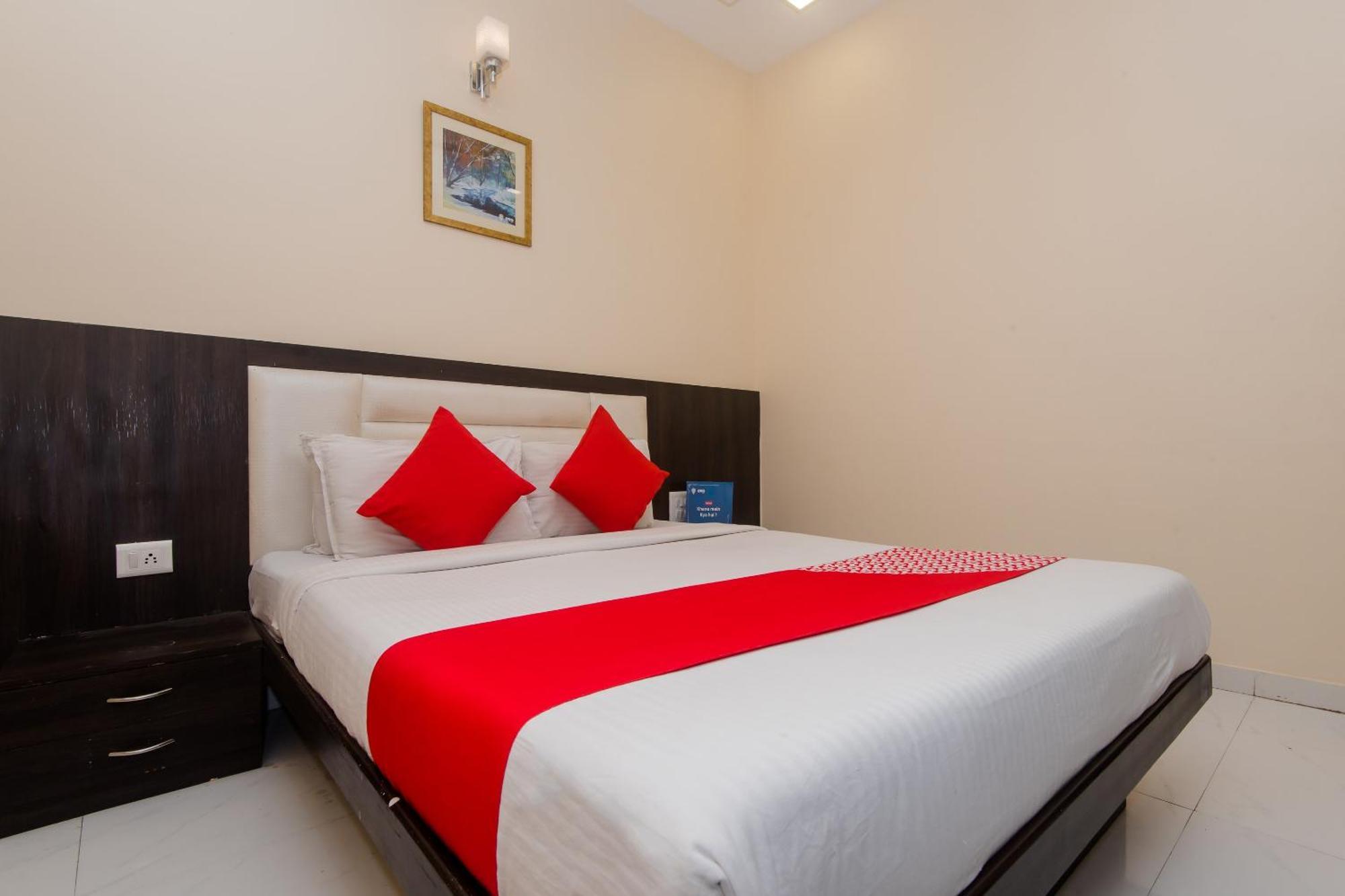 O Alfa Grand Near Chhatrapati Shivaji International Airport Hotel 3*