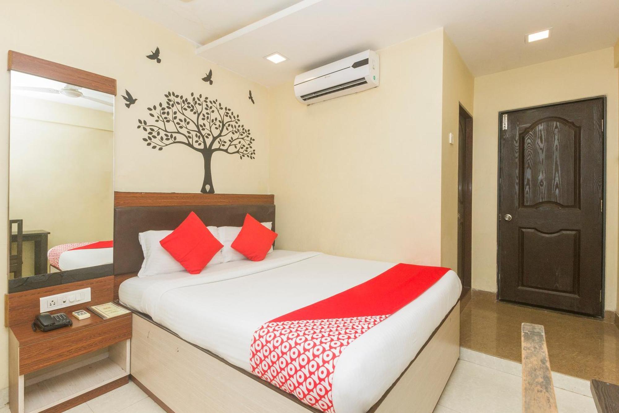 Hotel O Royal Grand Near Chhatrapati Shivaji International Airport 3*