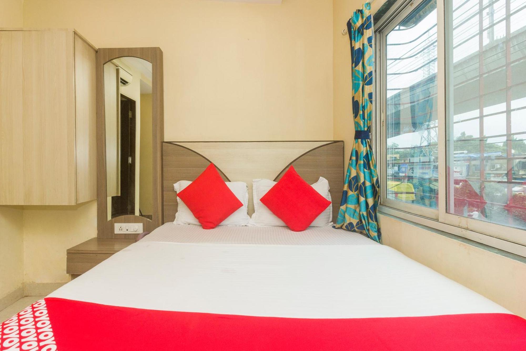 Hotel O Royal Grand Near Chhatrapati Shivaji International Airport Mumbai