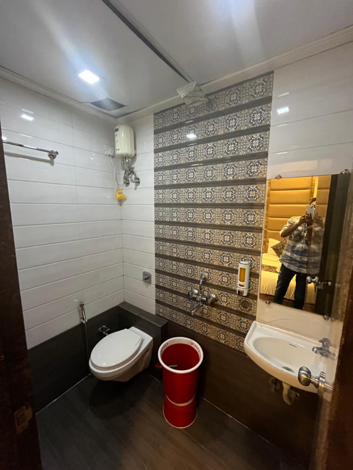 Magnet T-2 Hotel 3*