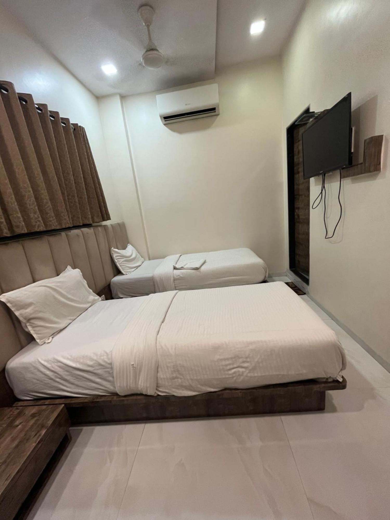 Magnet T-2 Hotel