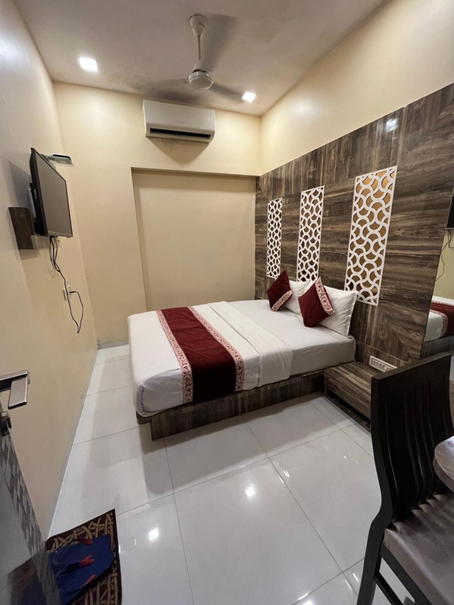 Magnet T-2 Hotel 3*