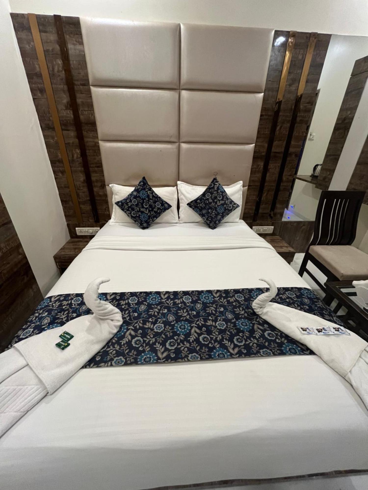 Magnet T-2 Hotel Mumbai