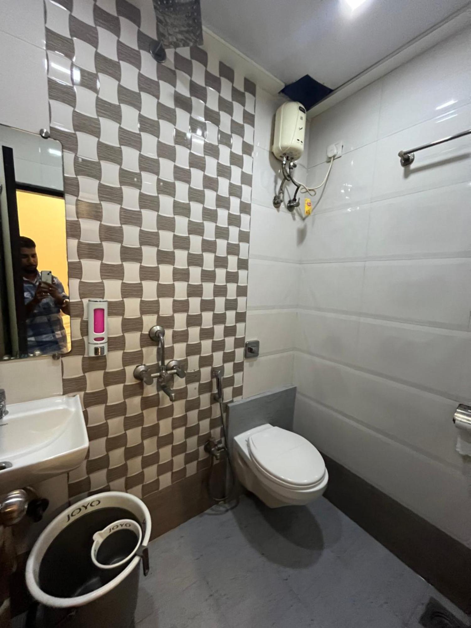 Magnet T-2 Hotel 3*