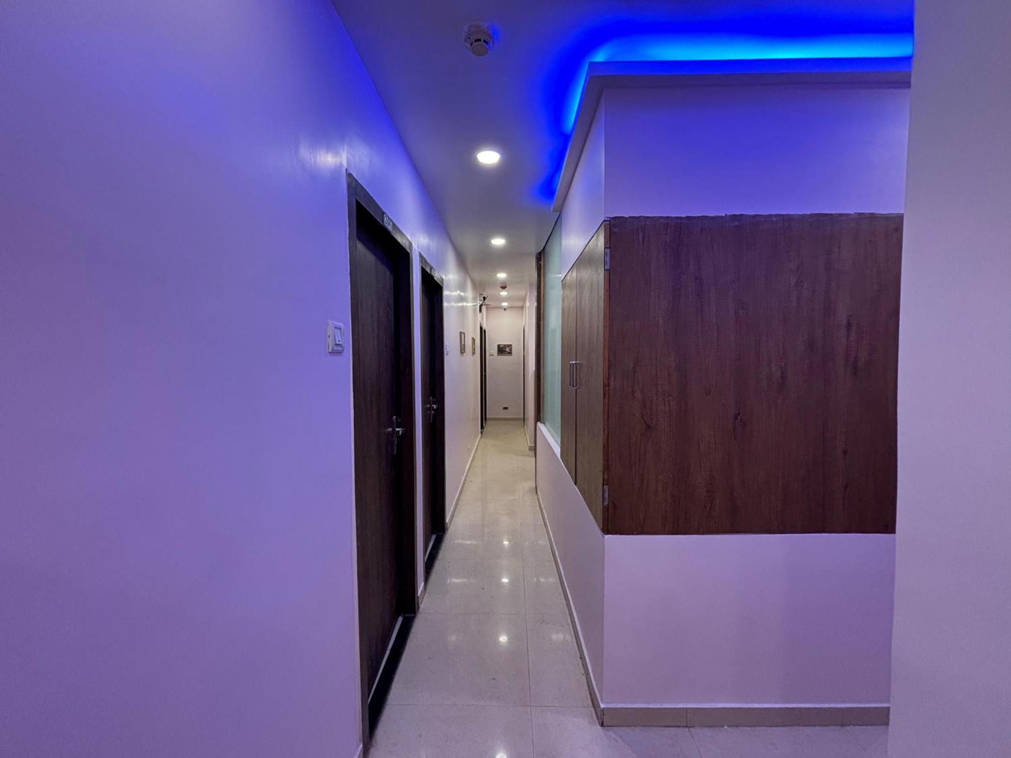 Hotel Fabhotel Tawakkal