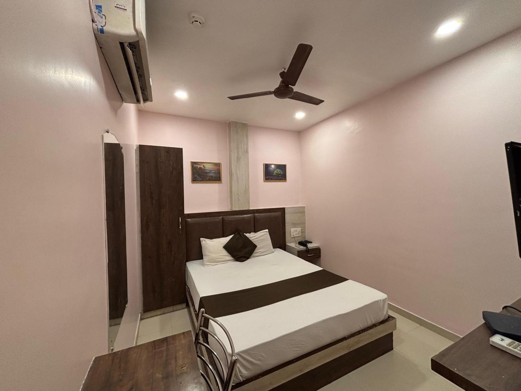 Fabhotel Tawakkal Hotel 2*