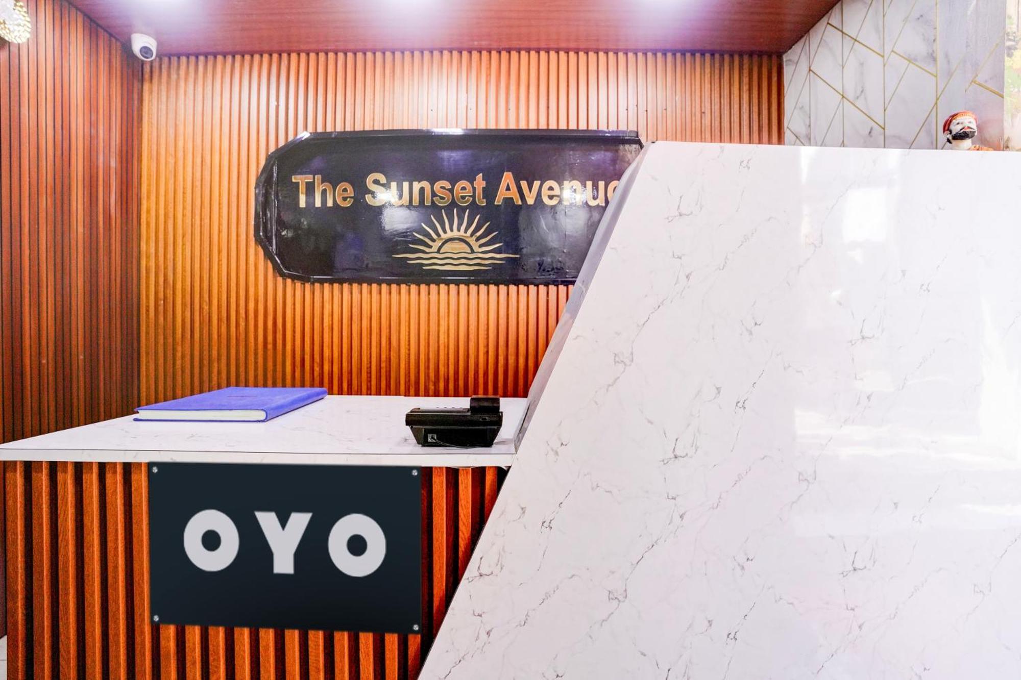 O Sunset Avenue *