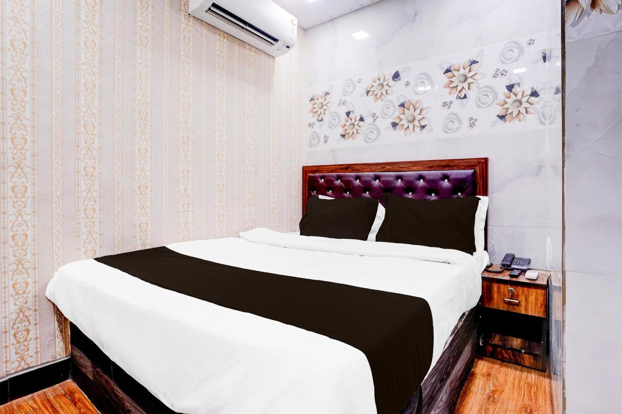O Sunset Avenue Hotel