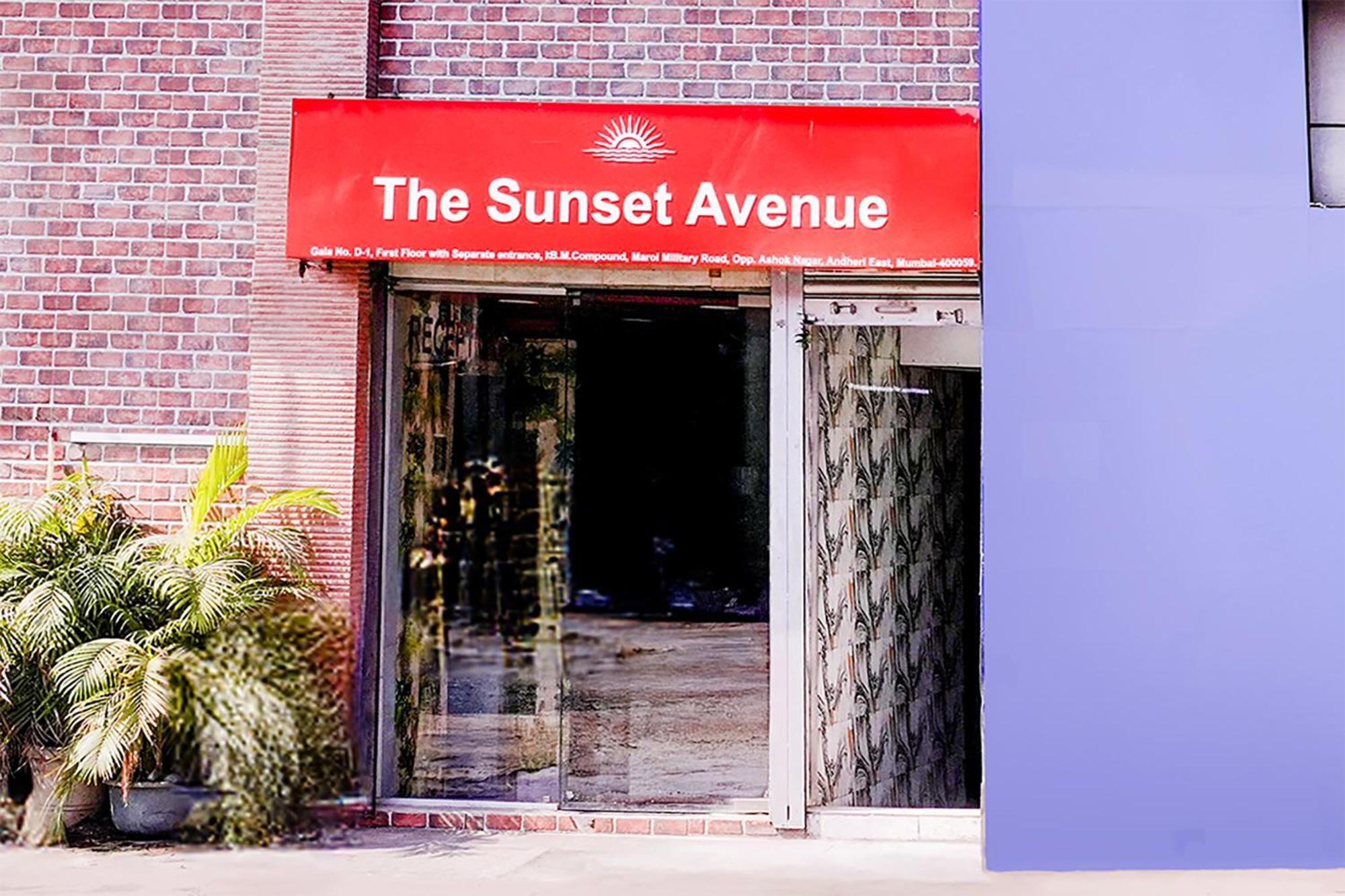 O Sunset Avenue *
