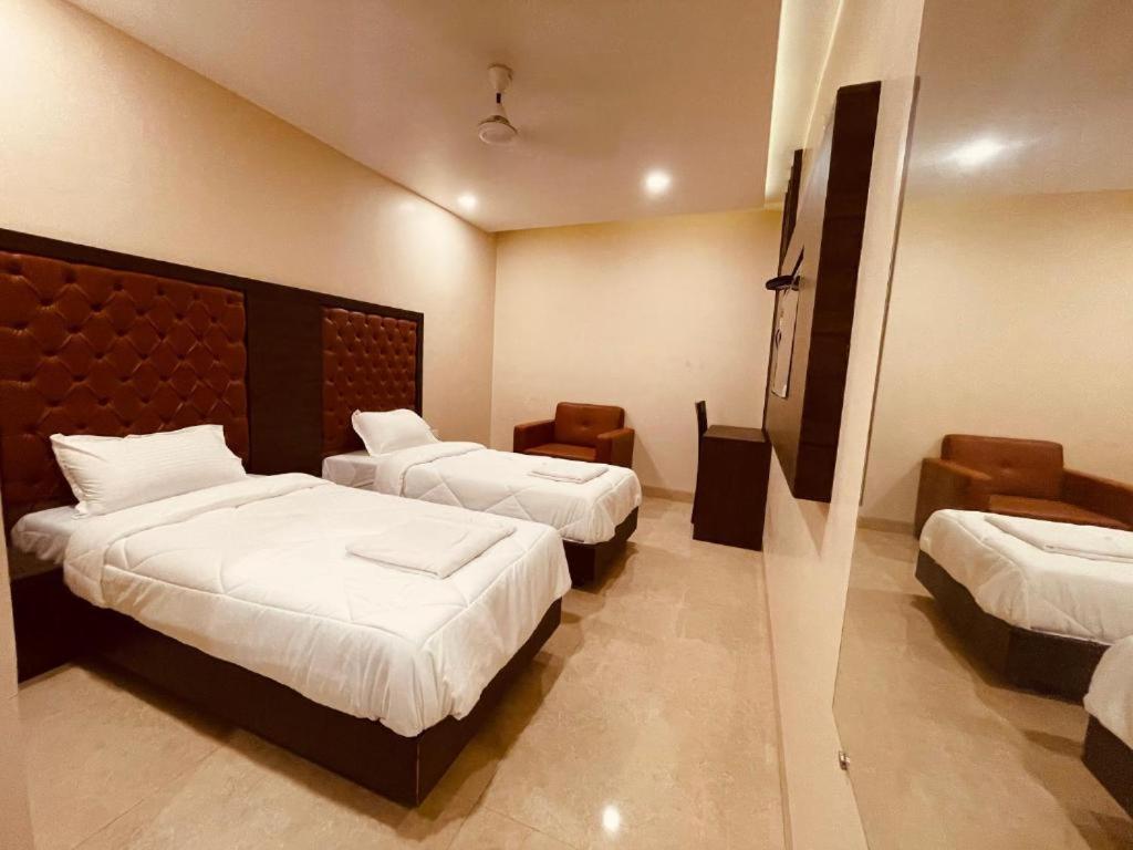 Hotel Vertigo Near Bkc