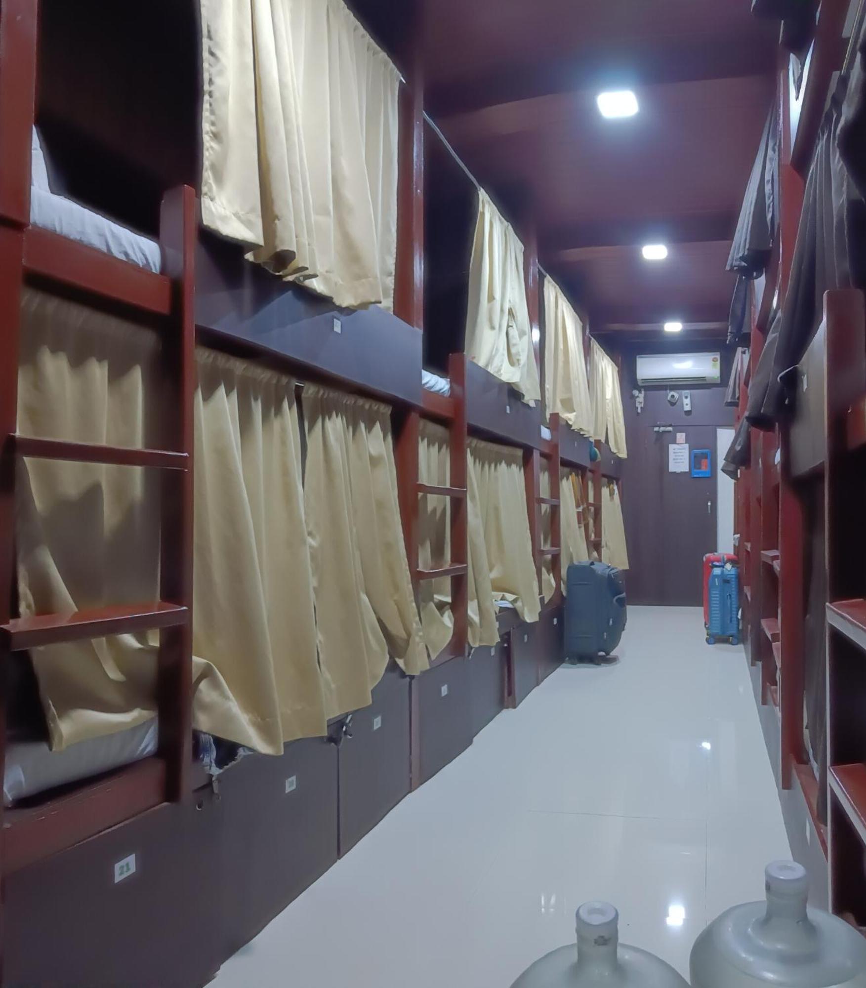 Asra For Male And Female Hotel *