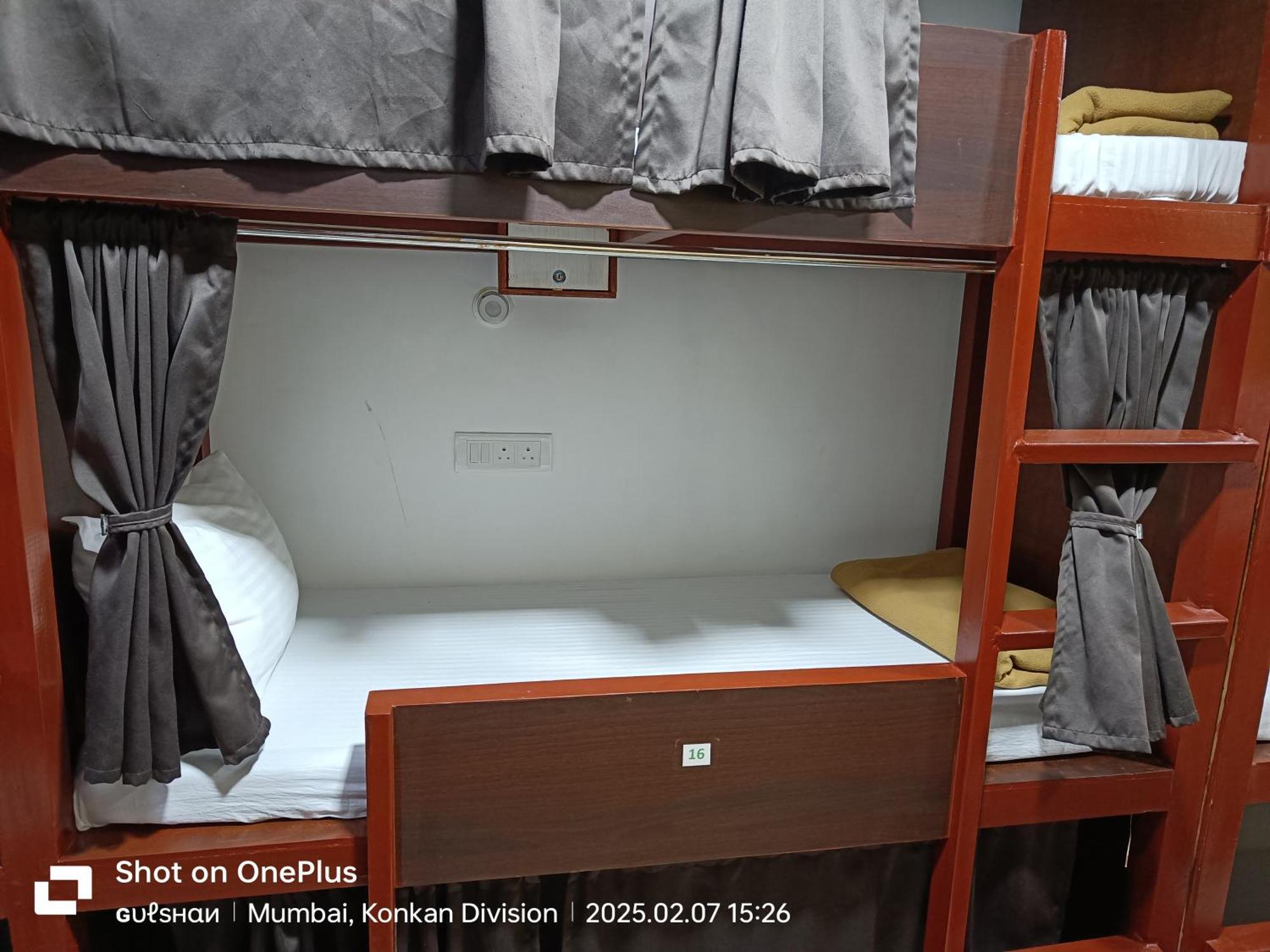 Hotel Asra For Male And Female Mumbai