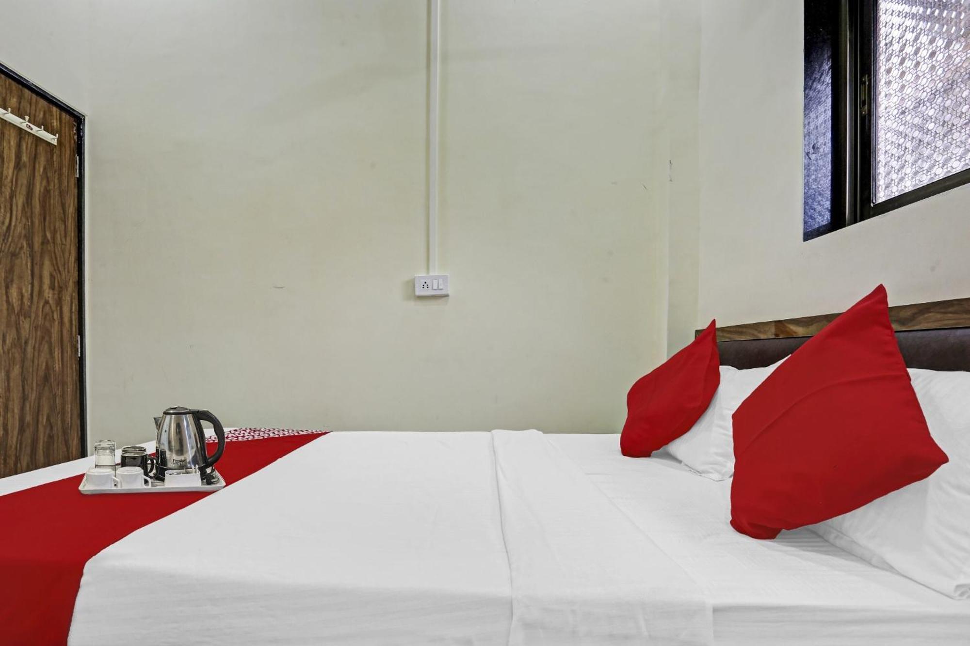 Hotel O S K Palace Mumbai