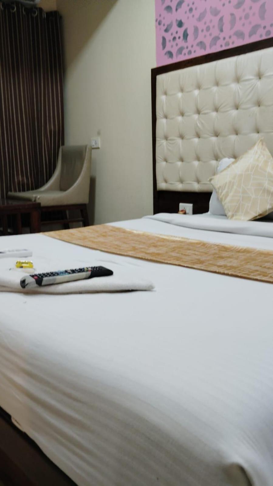 Hotel Crystal Park Near Nesco Exhibition Center