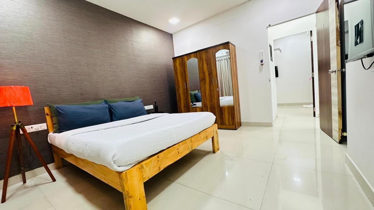 Luxe-bnb Near Airport Homestay *