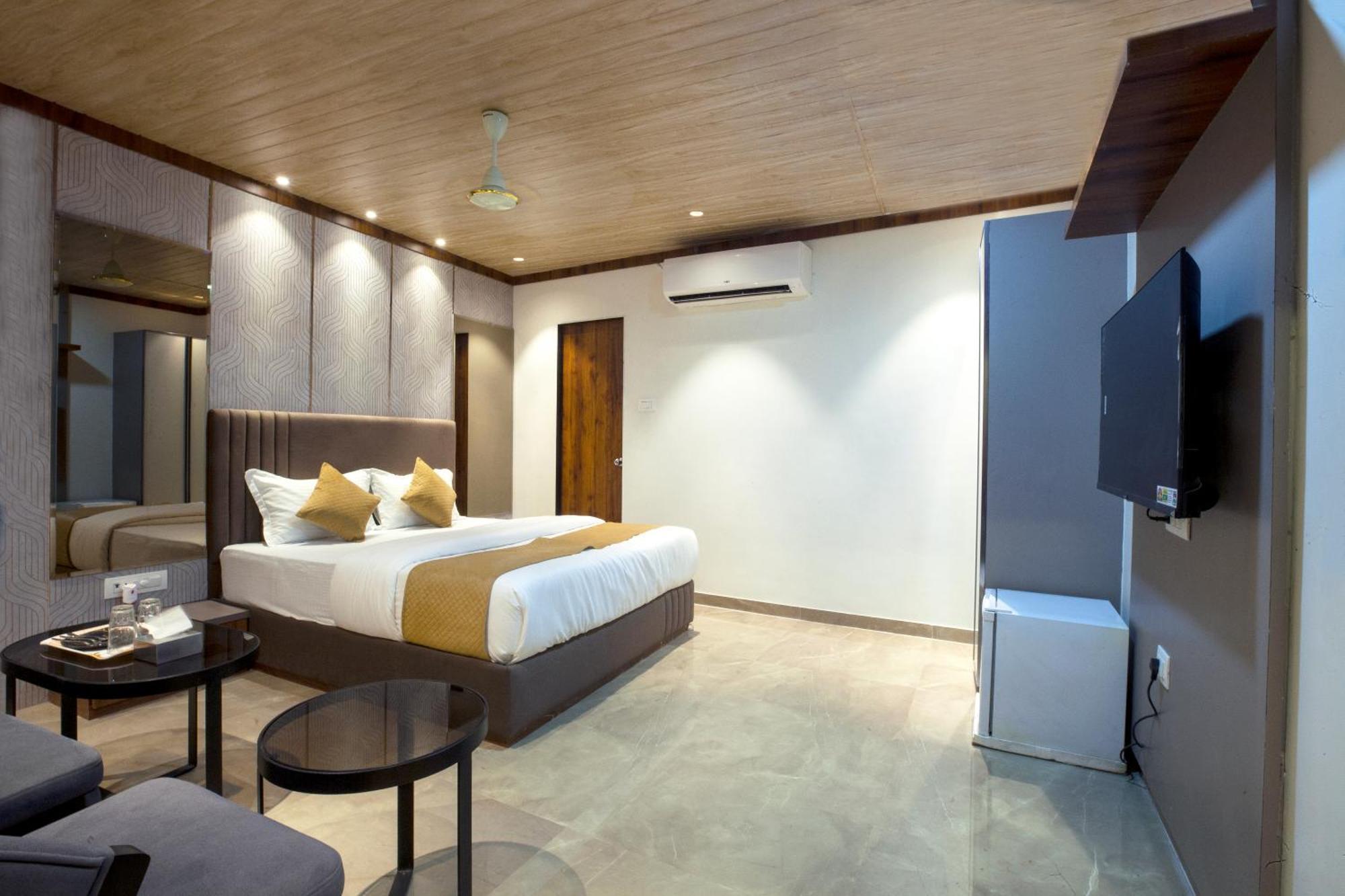 Hotel Nexus - Near Nesco