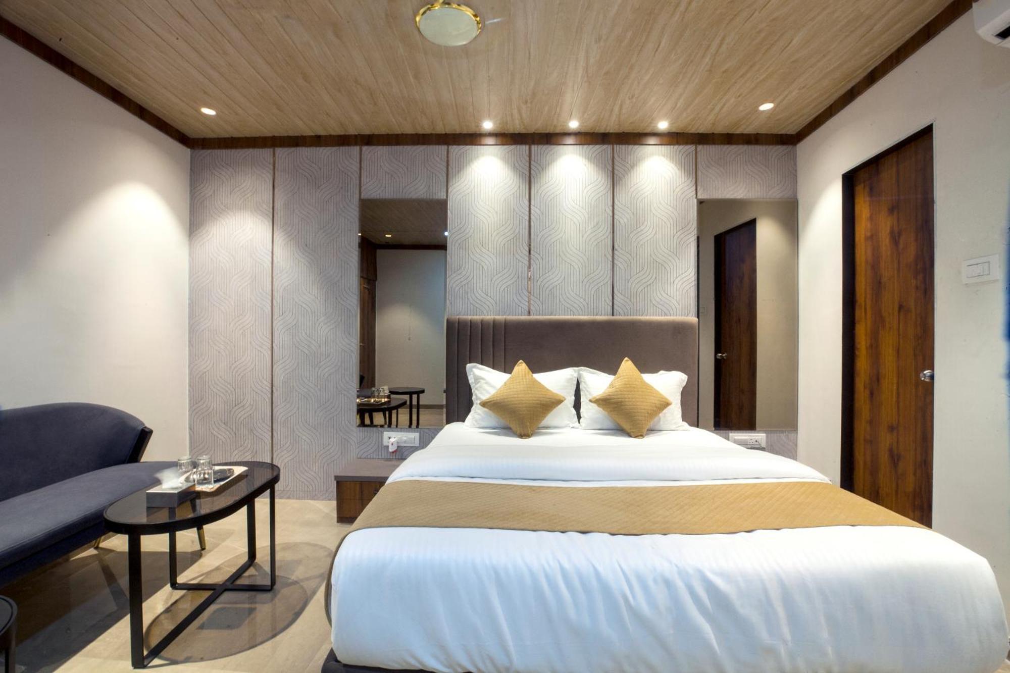 Hotel Nexus - Near Nesco